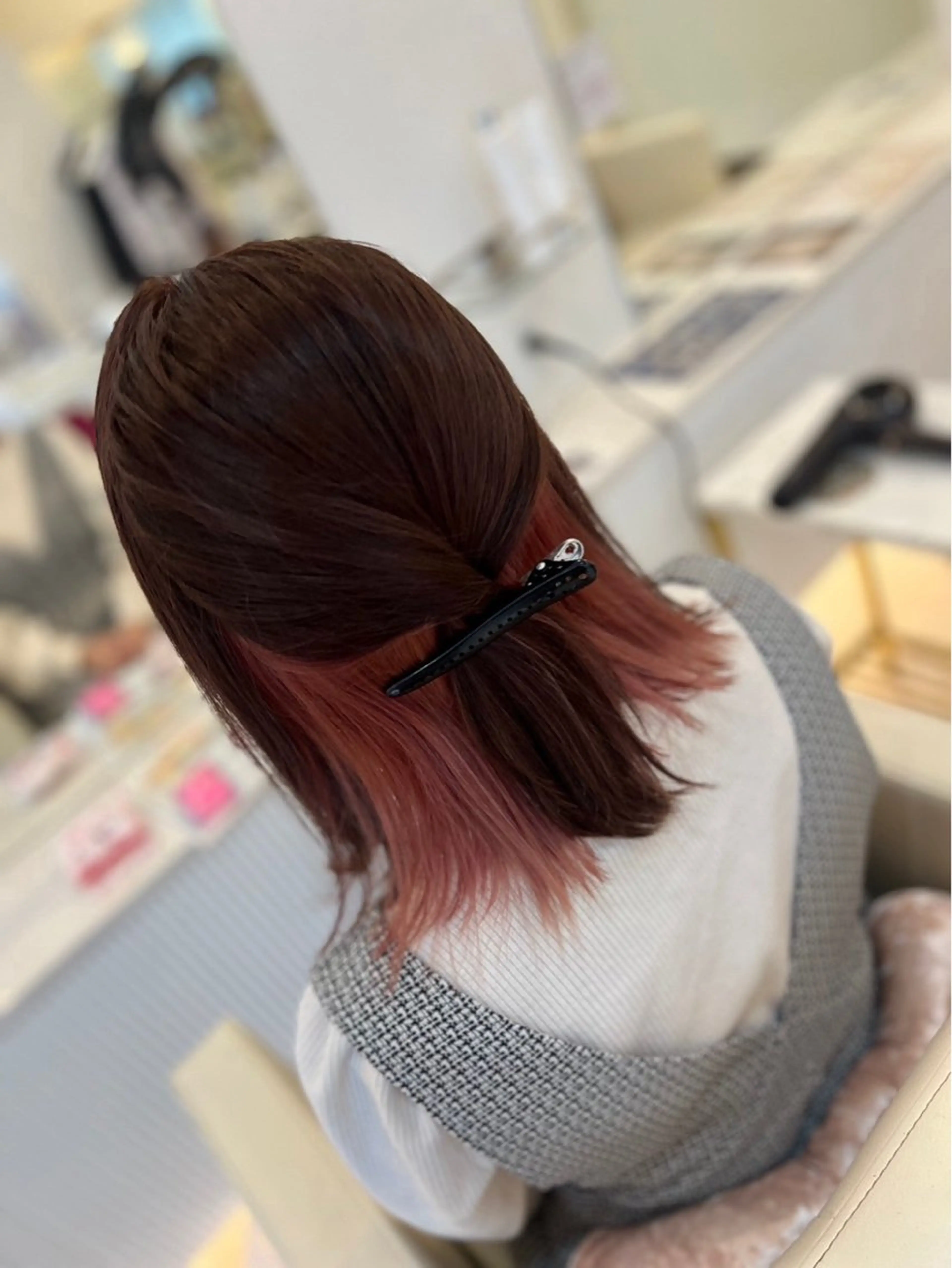 |水・金・日　限定クーポン| インナーカラー【鎖骨】※ブリーチ込みのオンカラーあり¥11000→¥6600の写真