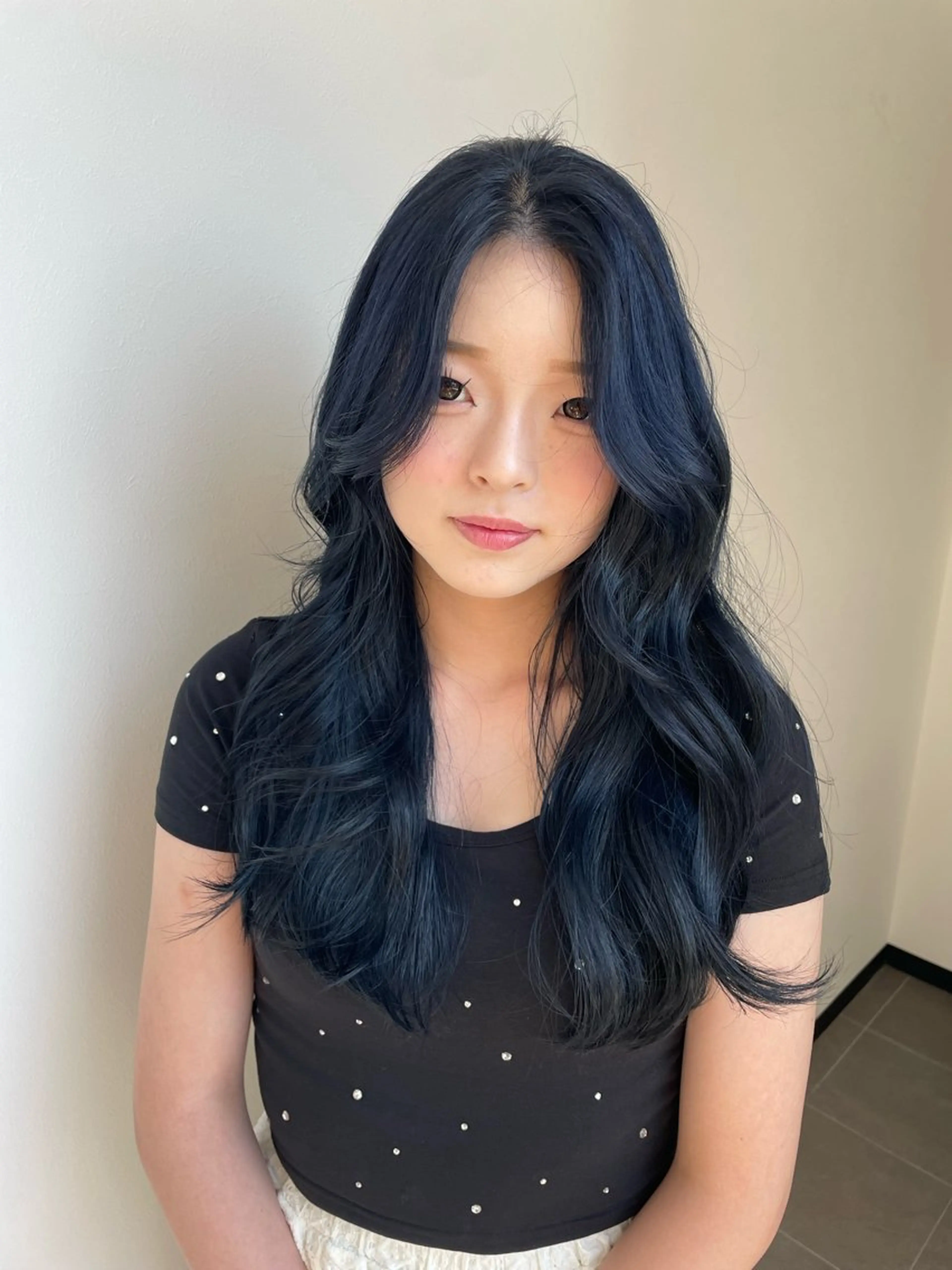 ロング カラー ネイビーカラー ヘアカラー STAR RIVER所属・YUI/ ブリーチカラー🌷のヘアスタイル