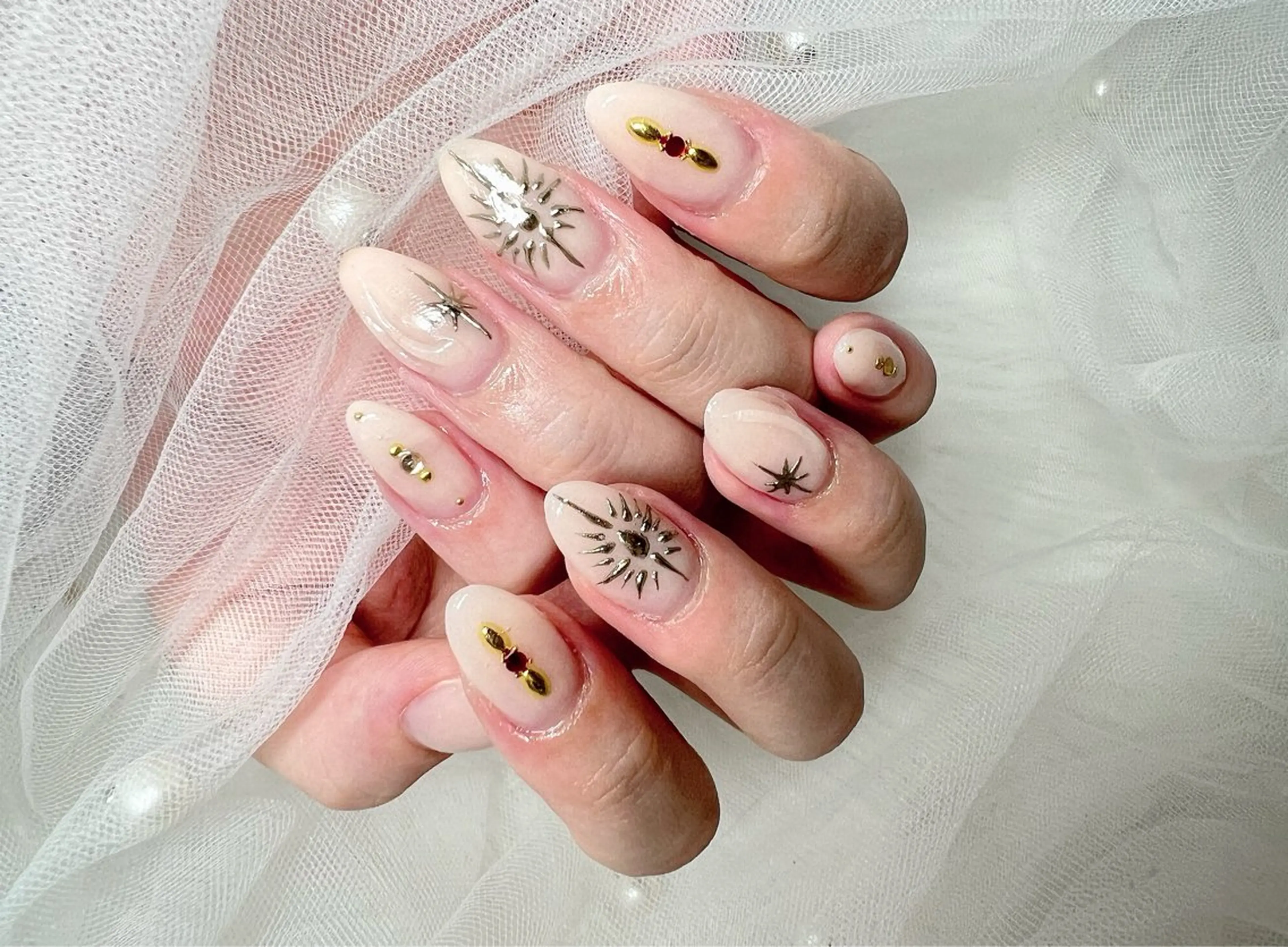 【ミニモ限定】アート4本💅の写真