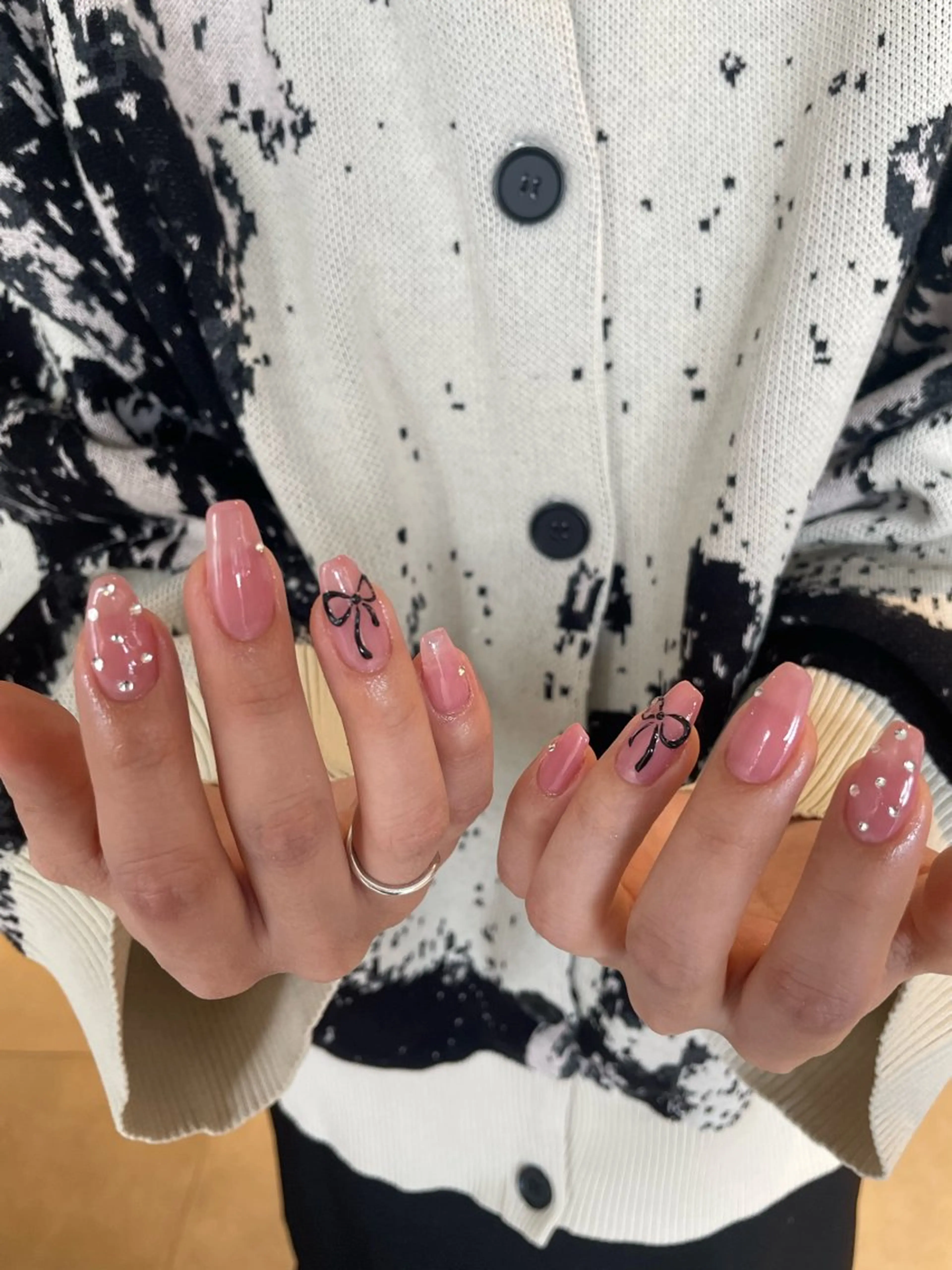 大人気リボンネイル🎀¥7,600の写真