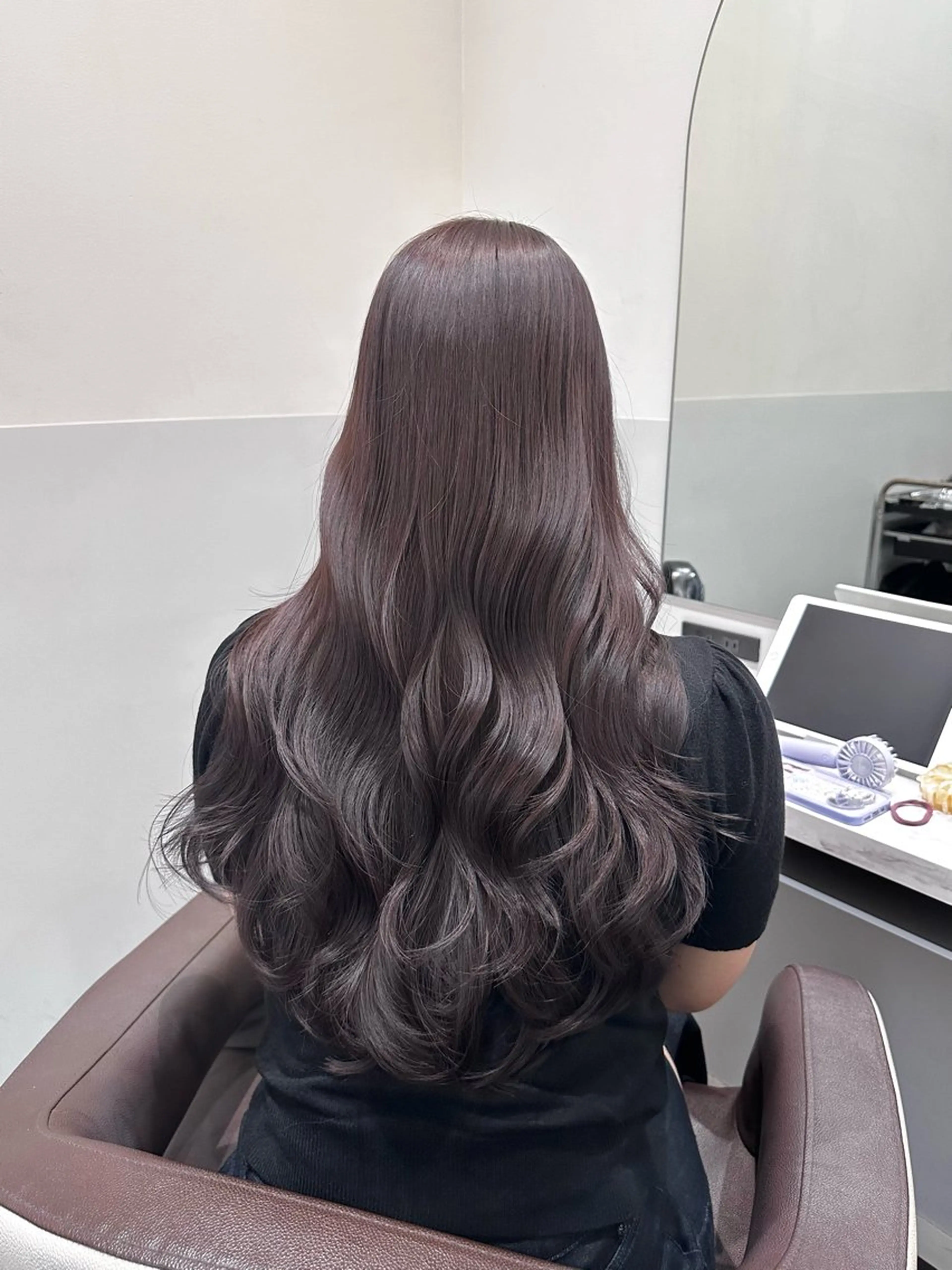 ロング カラー ブリーチ グレージュ ラベンダーカラー ラベンダーグレージュ ラベンダーグレー カット ヘアカラー トリートメント LUMO所属・矢野 晃平のヘアスタイル