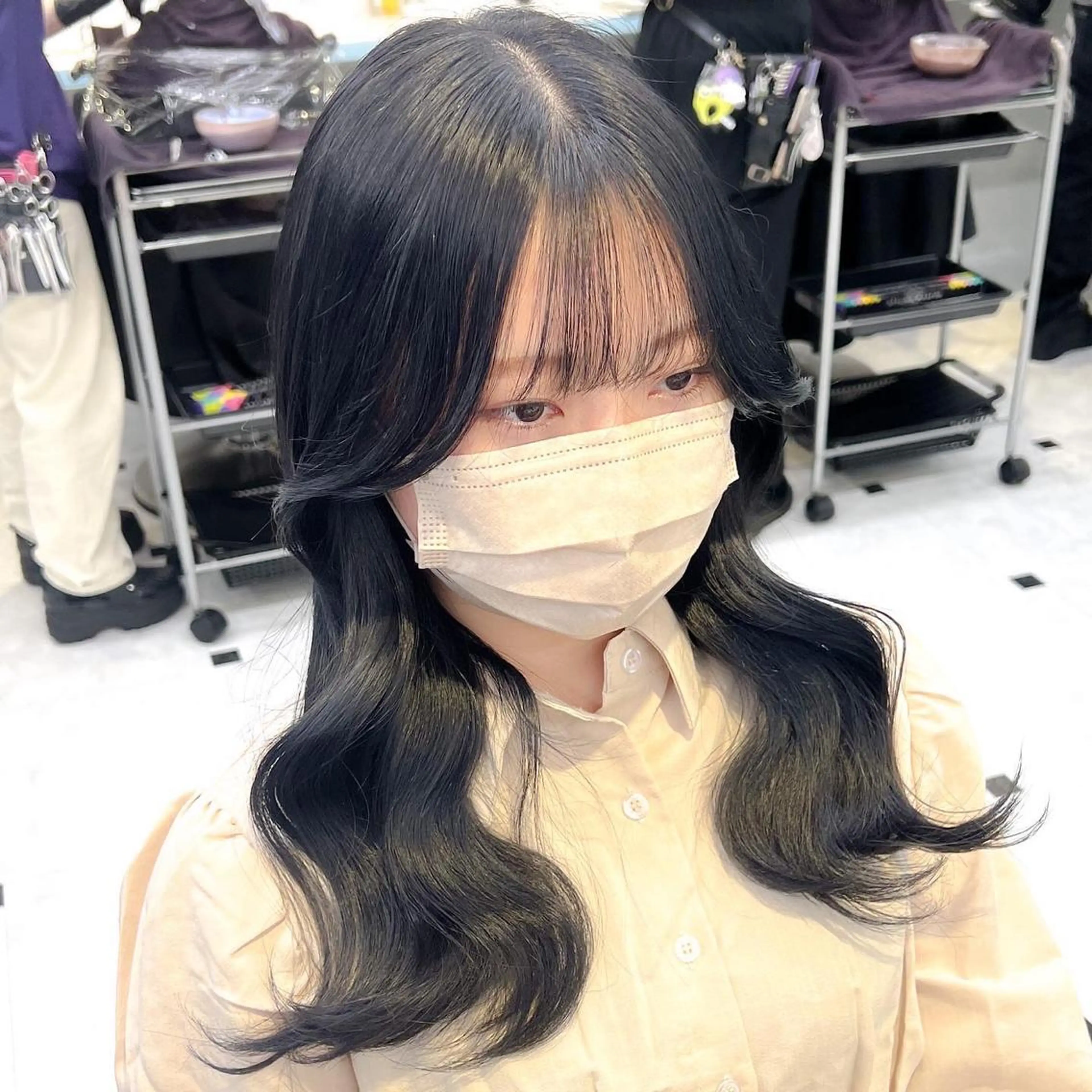 ミディアム カラー ヘアアレンジ 黒髪 ブルーカラー ブルーブラック ヨシンモリ おくれ毛 カット ヘアカラー 縮毛矯正 トリートメント ヘッドスパ ヘアセット ARiA by ECLART所属・💖韓国ヘアの匠 💖TAKUMI💖のヘアスタイル