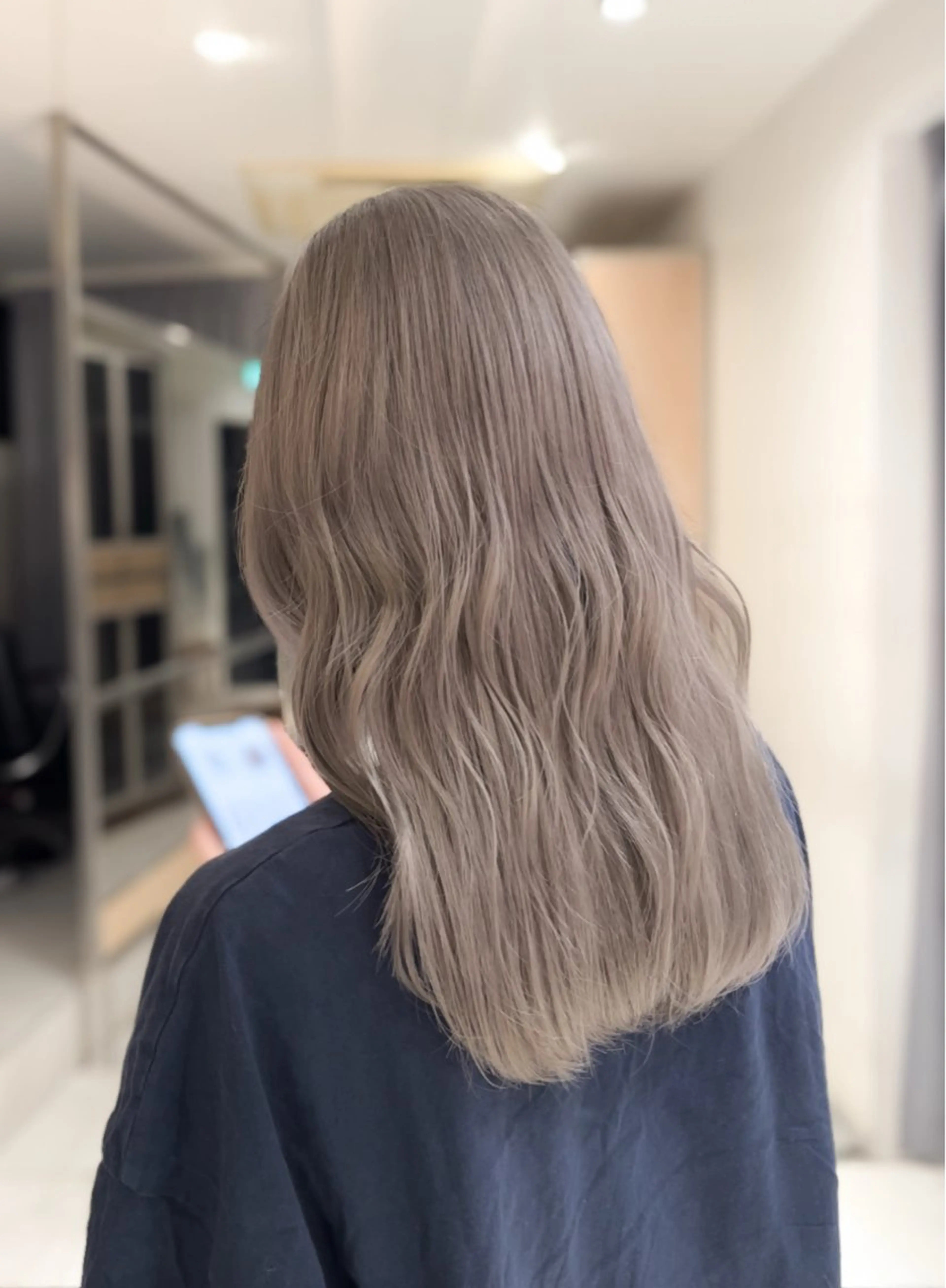 セミロング カラー ヘアカラー トリートメント 艶髪ハイトーン/ レイヤー/yuiのヘアスタイル