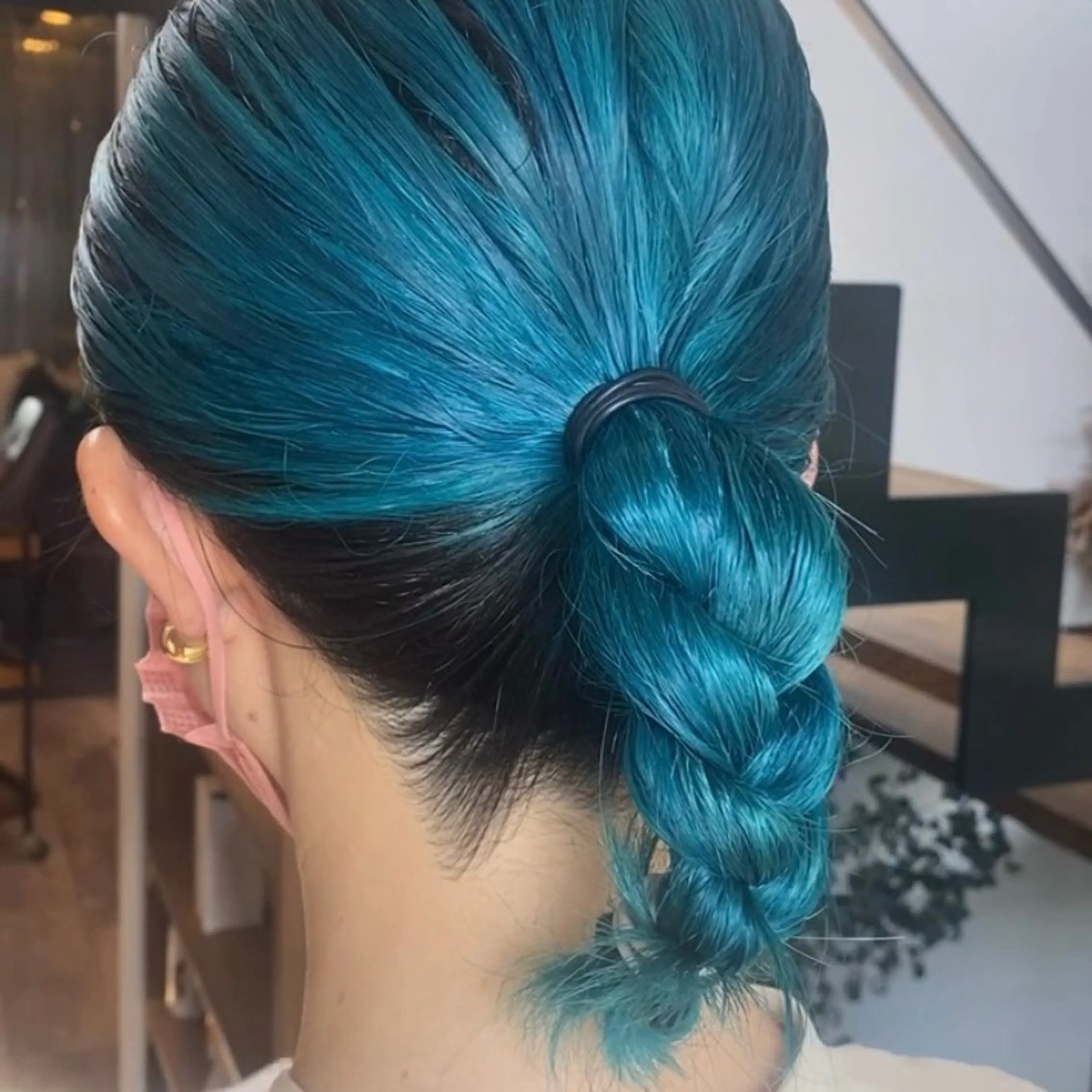 ミディアム カラー ブリーチ ヘアカラー トリートメント ハイトーン/レイヤー カット/TAKEのヘアスタイル