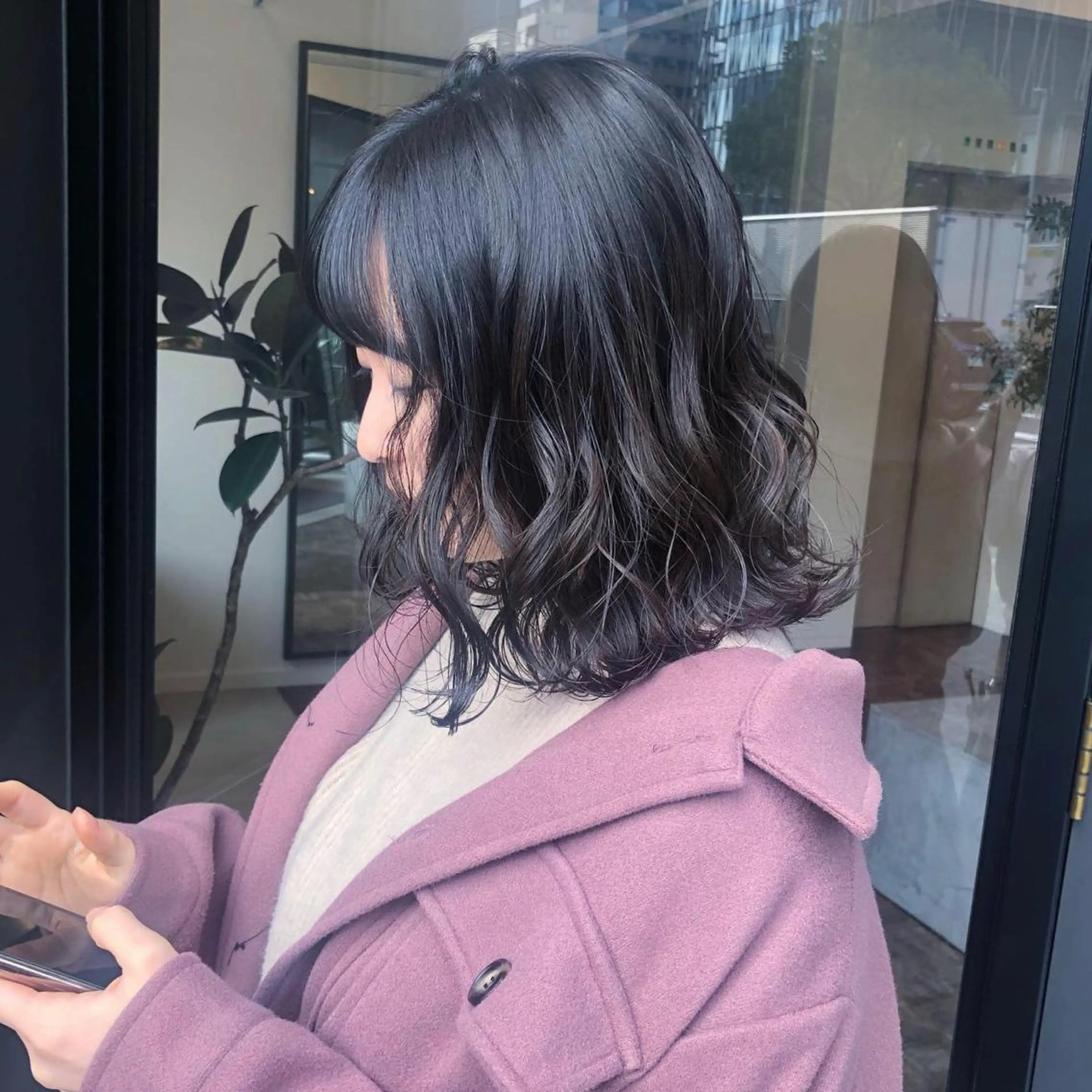 ミディアム オオタ ユキのヘアスタイル