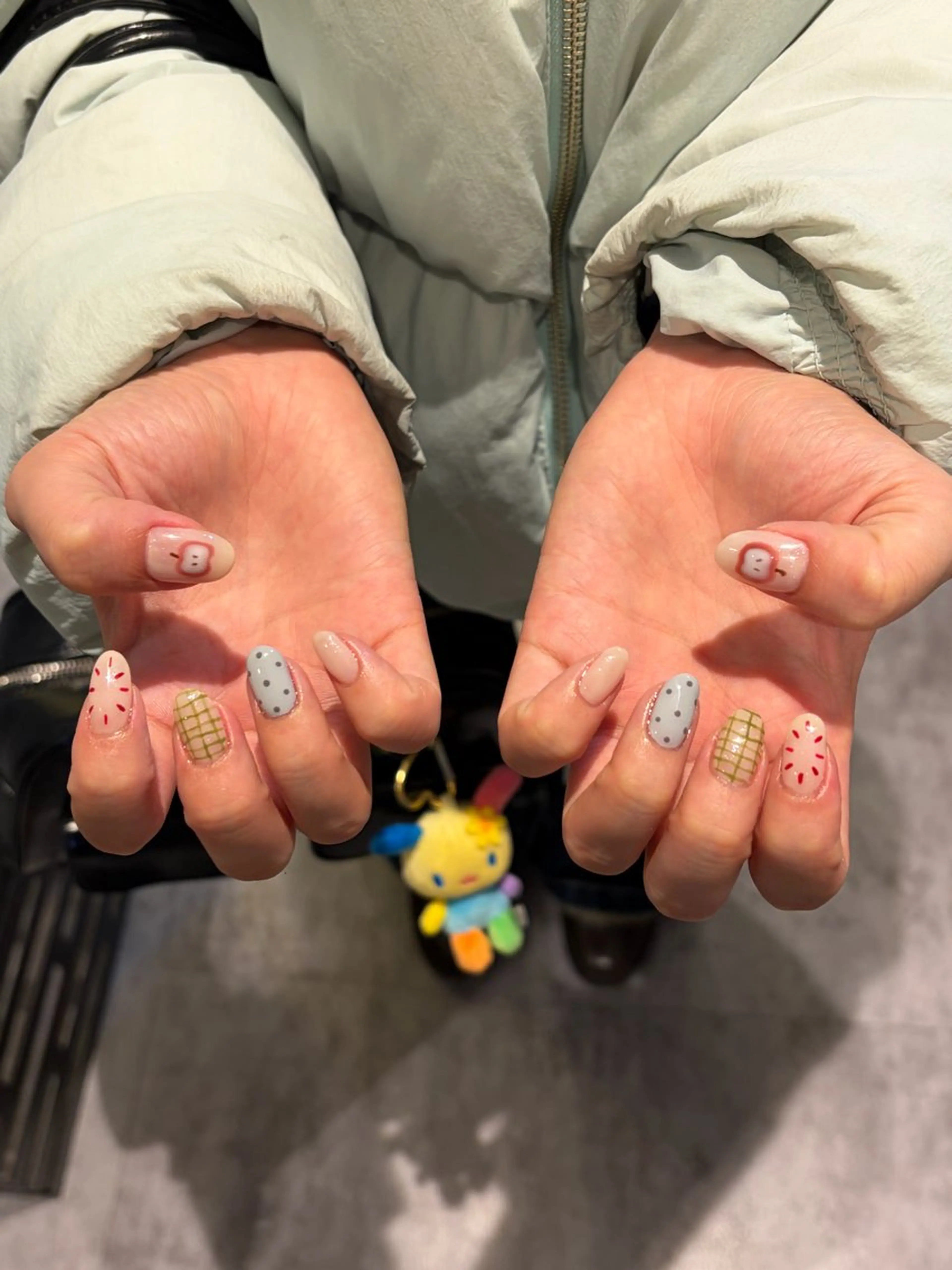 ネイル ハンドネイル エミラボーテ 心斎橋店所属・ODA HIMARIのネイルデザイン