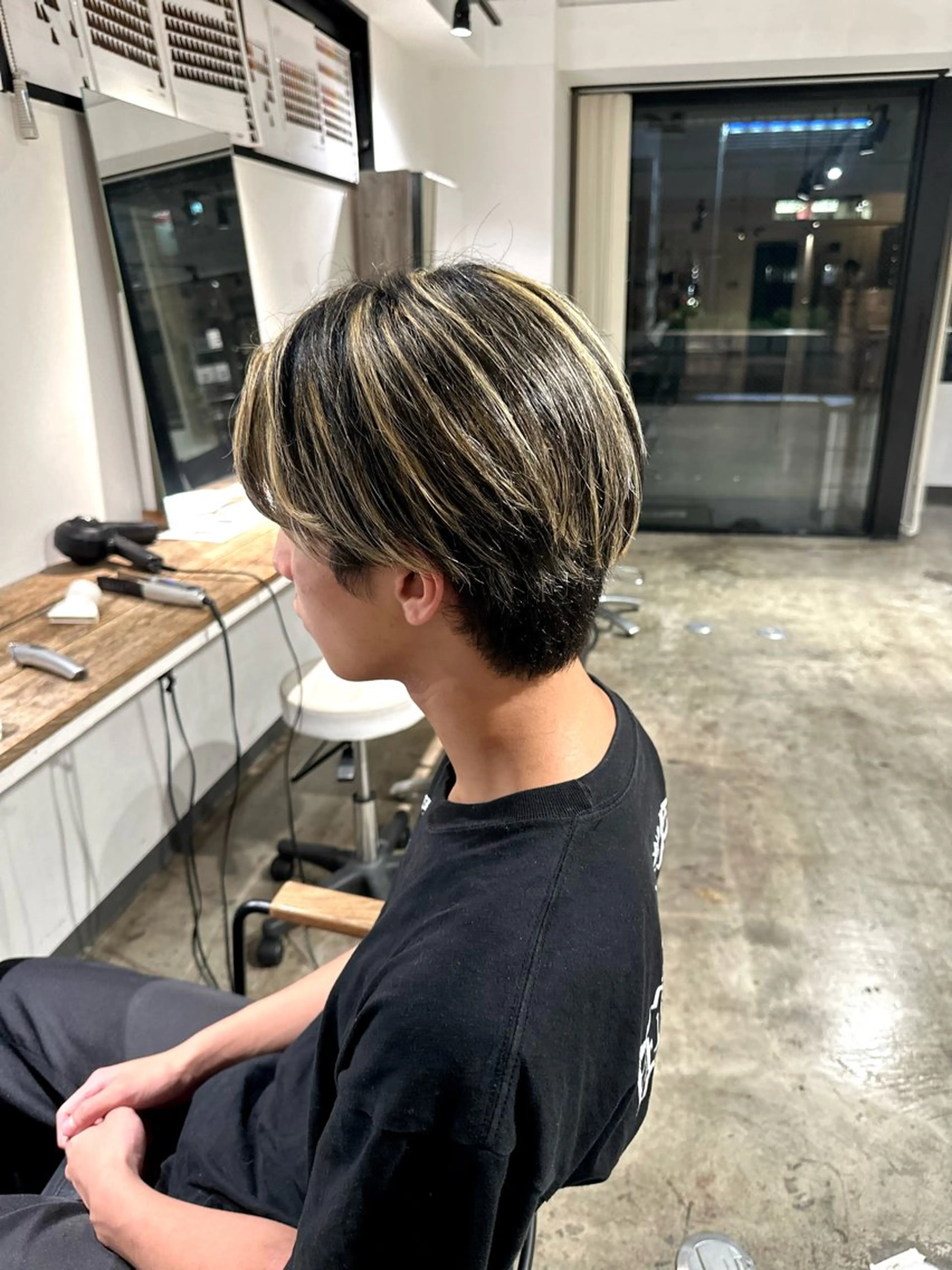 メンズ メンズブリーチ センターパート メンズハイライト カット ヘアカラー トリートメント 骨格補正施術/メンズ 専門美容師/YUYAのヘアスタイル