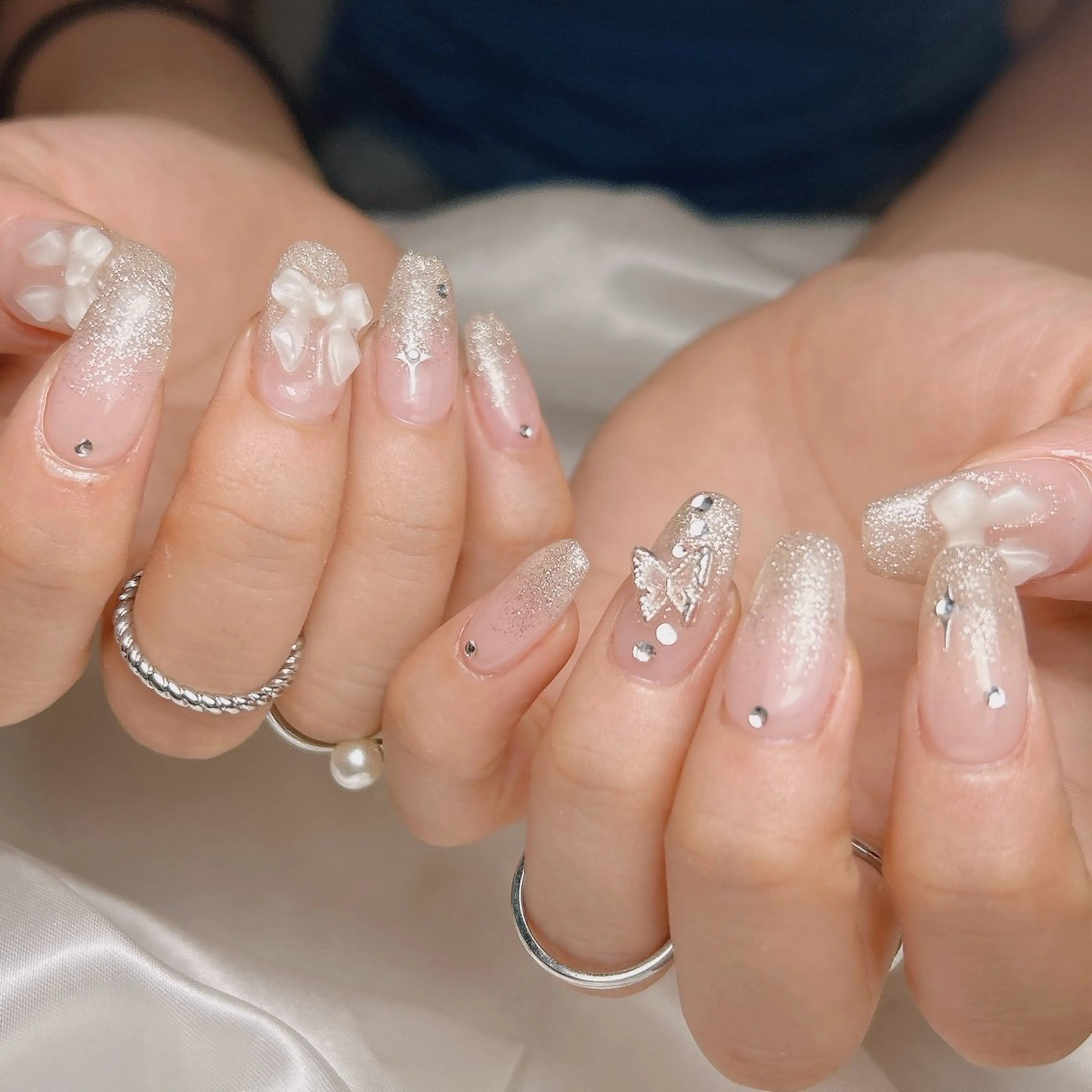 ネイル グラデーション キラキラネイル ハンドネイル junna 金山.東別院.上前津のネイルデザイン