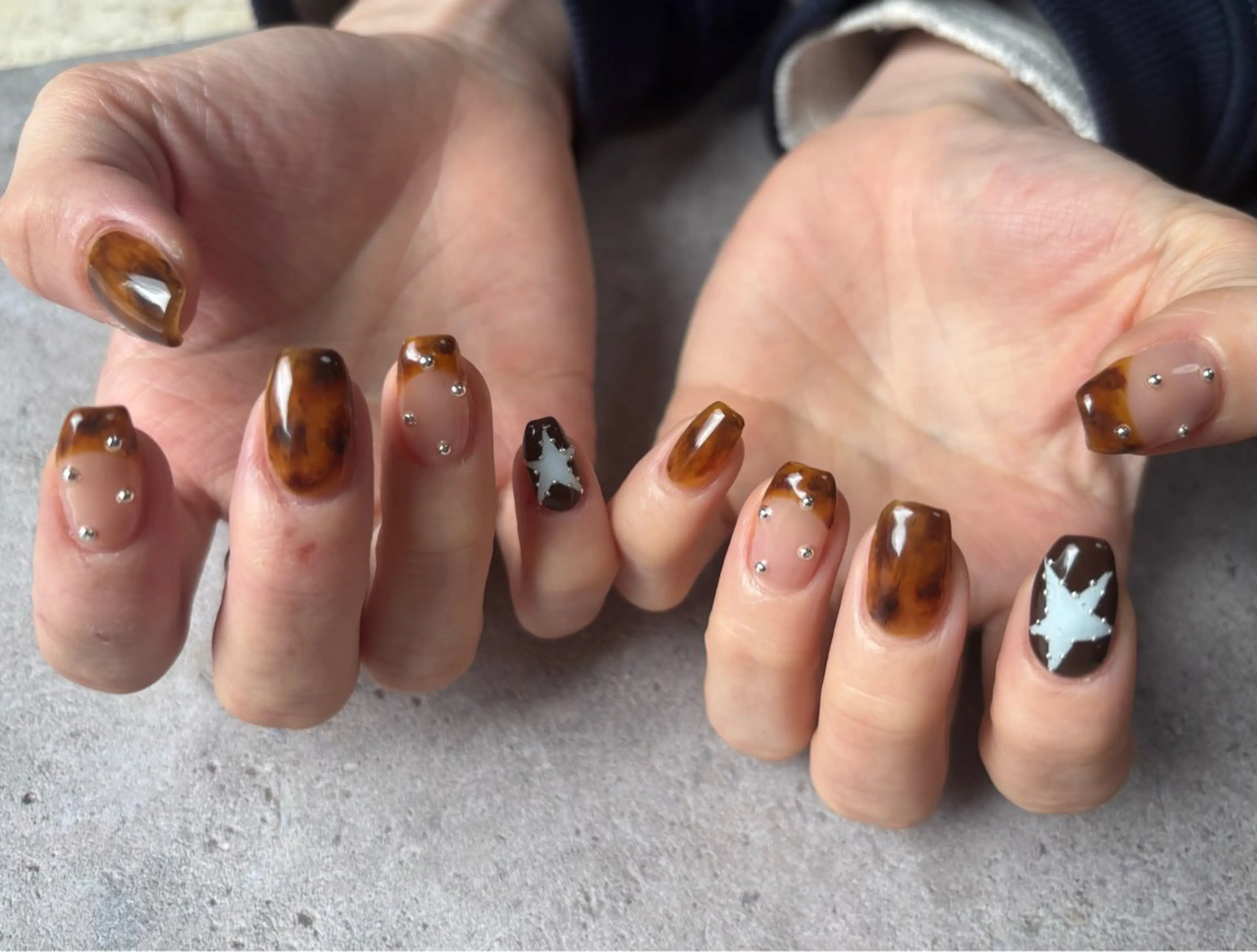 ネイル べっ甲ネイル フレンチネイル mieux nail&eyeのマツエク・マツパデザイン