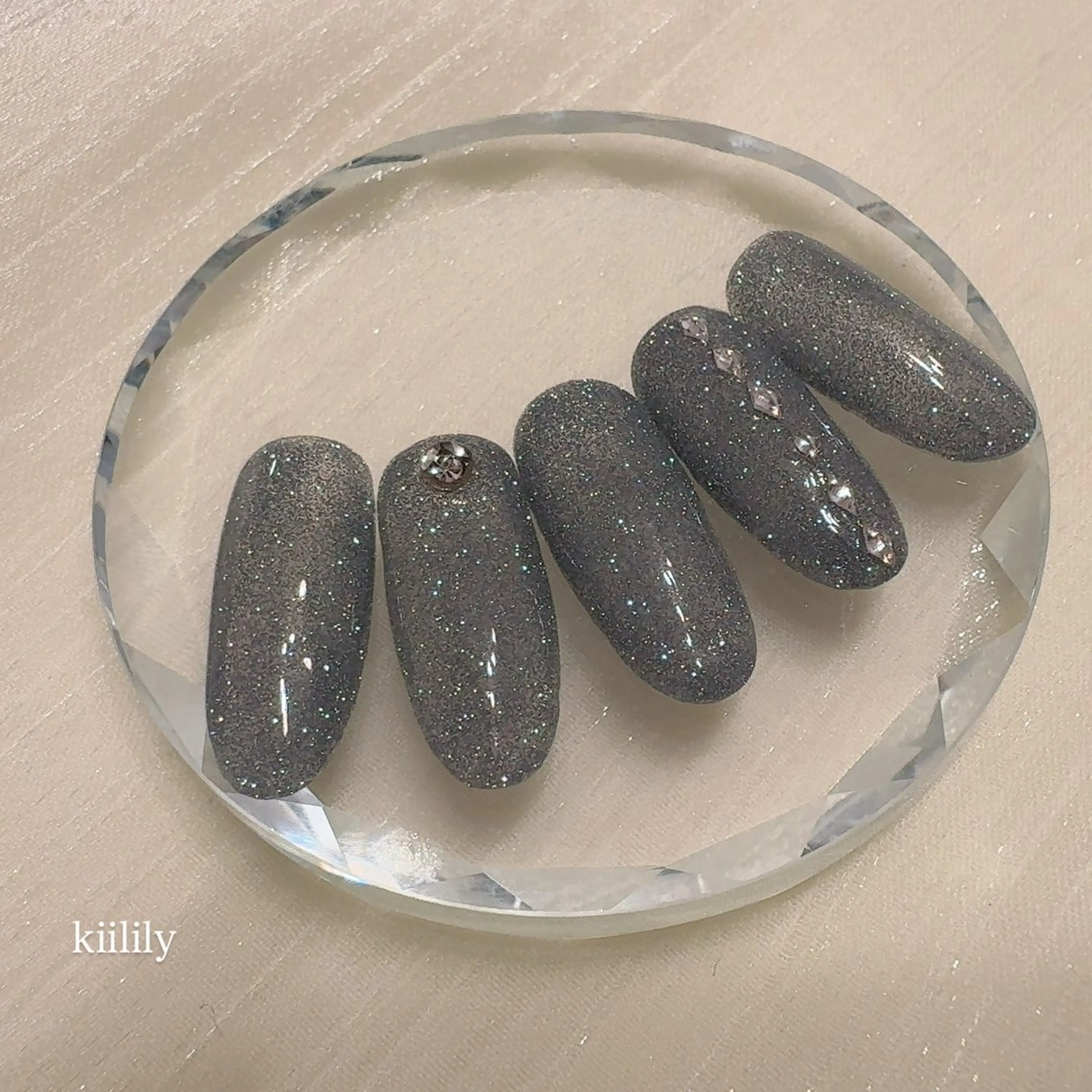 ネイル フラッシュネイル kii .のネイルデザイン