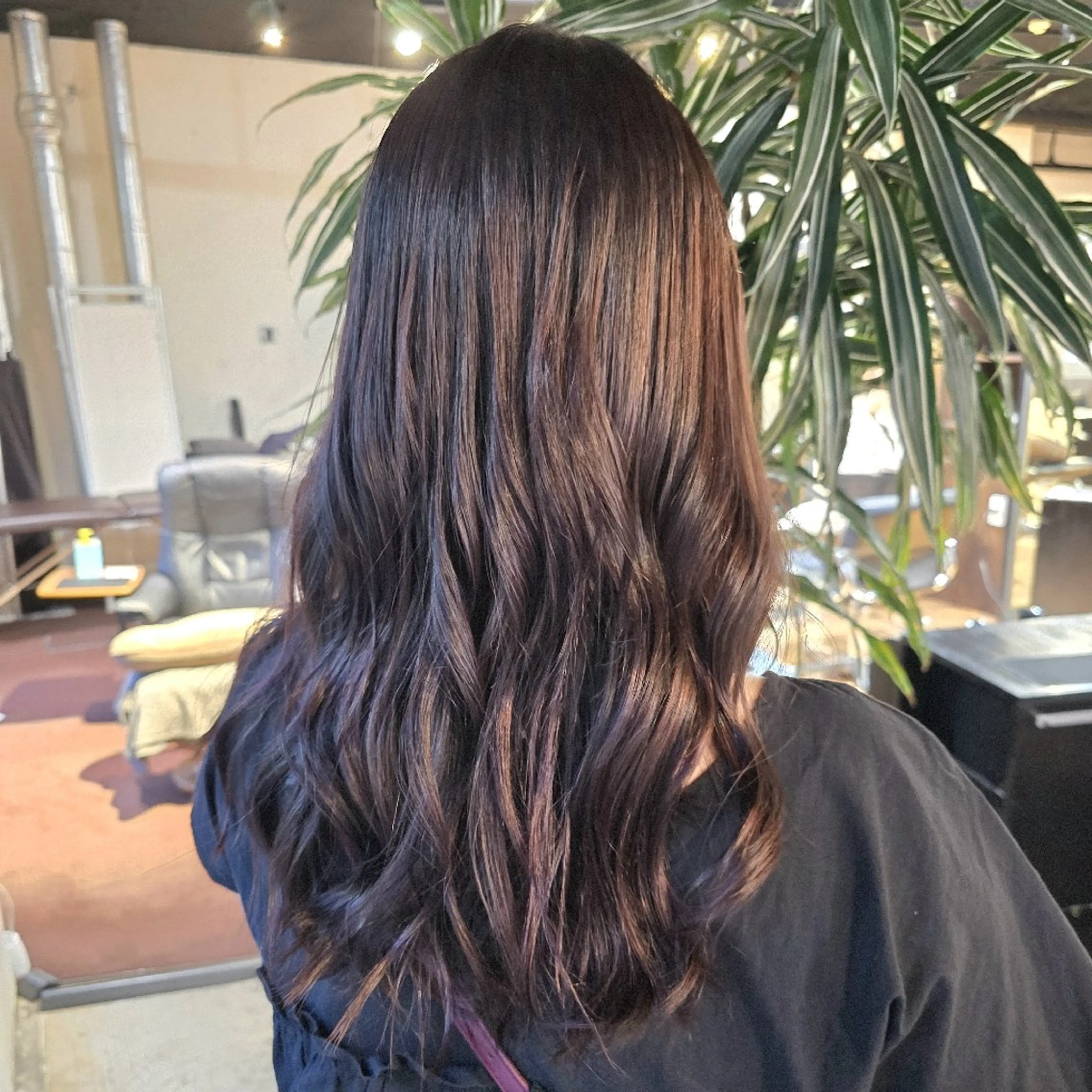 カラー セミロング ブラウンカラー ピンクカラー ピンクブラウン ヘアカラー SAVA keyaki所属・SAVA  ハヤシ マユ ✂のヘアスタイル