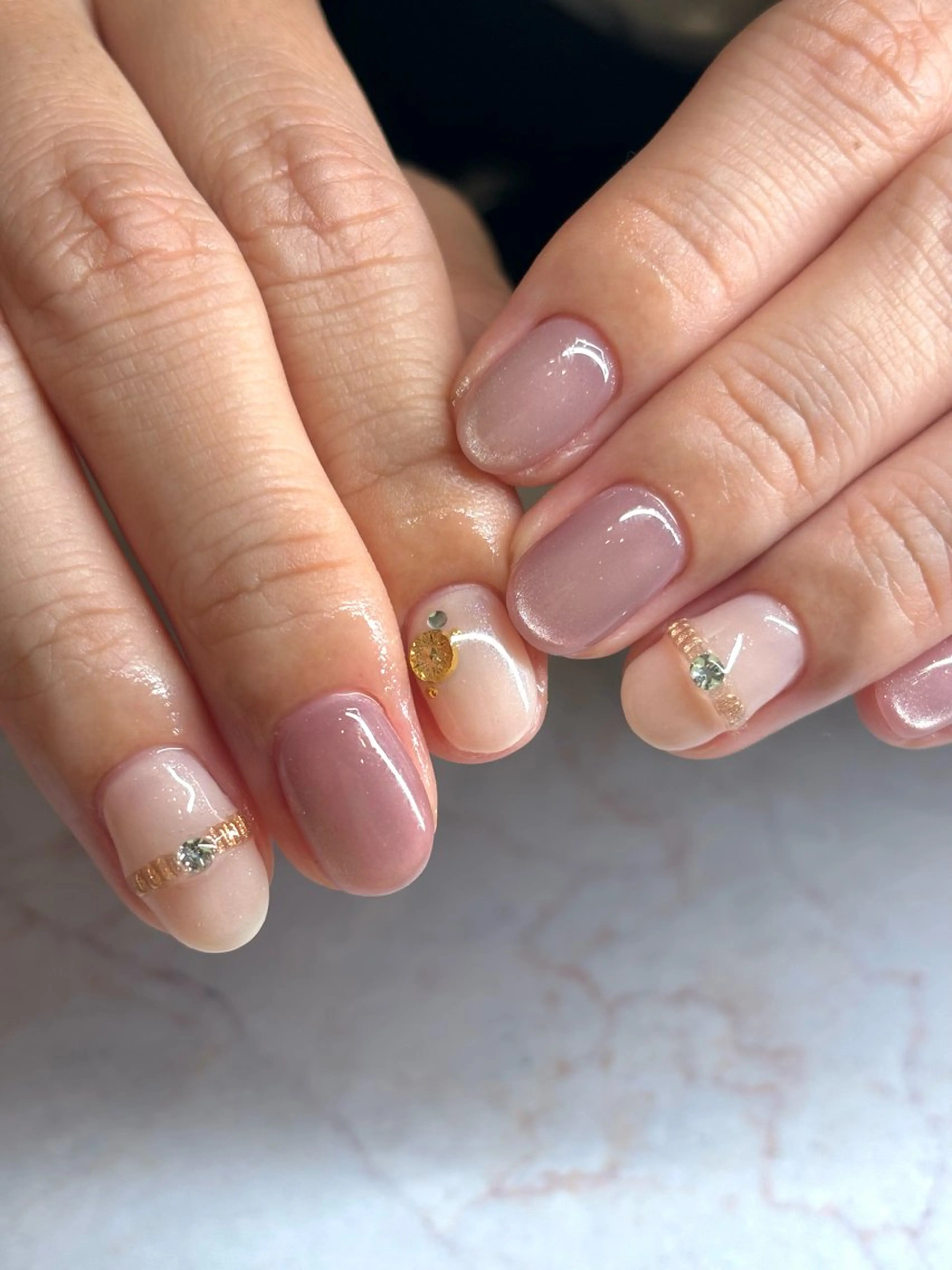 キッズ ネイル ジェルネイル マグネットネイル ミラーネイル ニュアンスネイル オフィスネイル ハンドネイル illum hicariのネイルデザイン