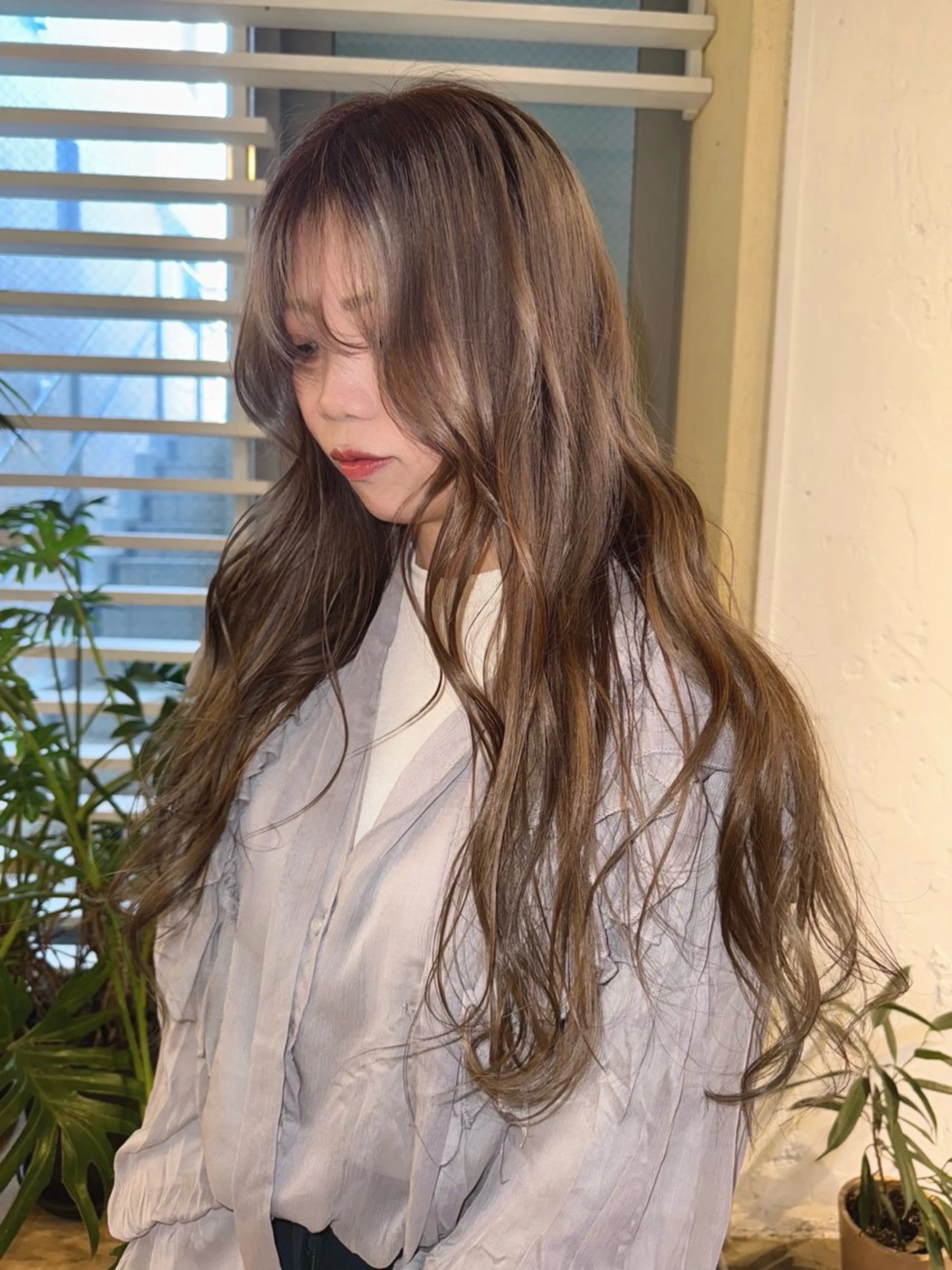 カラー グレージュ ミルクティーグレージュ YURiA レイヤー🫧のヘアスタイル