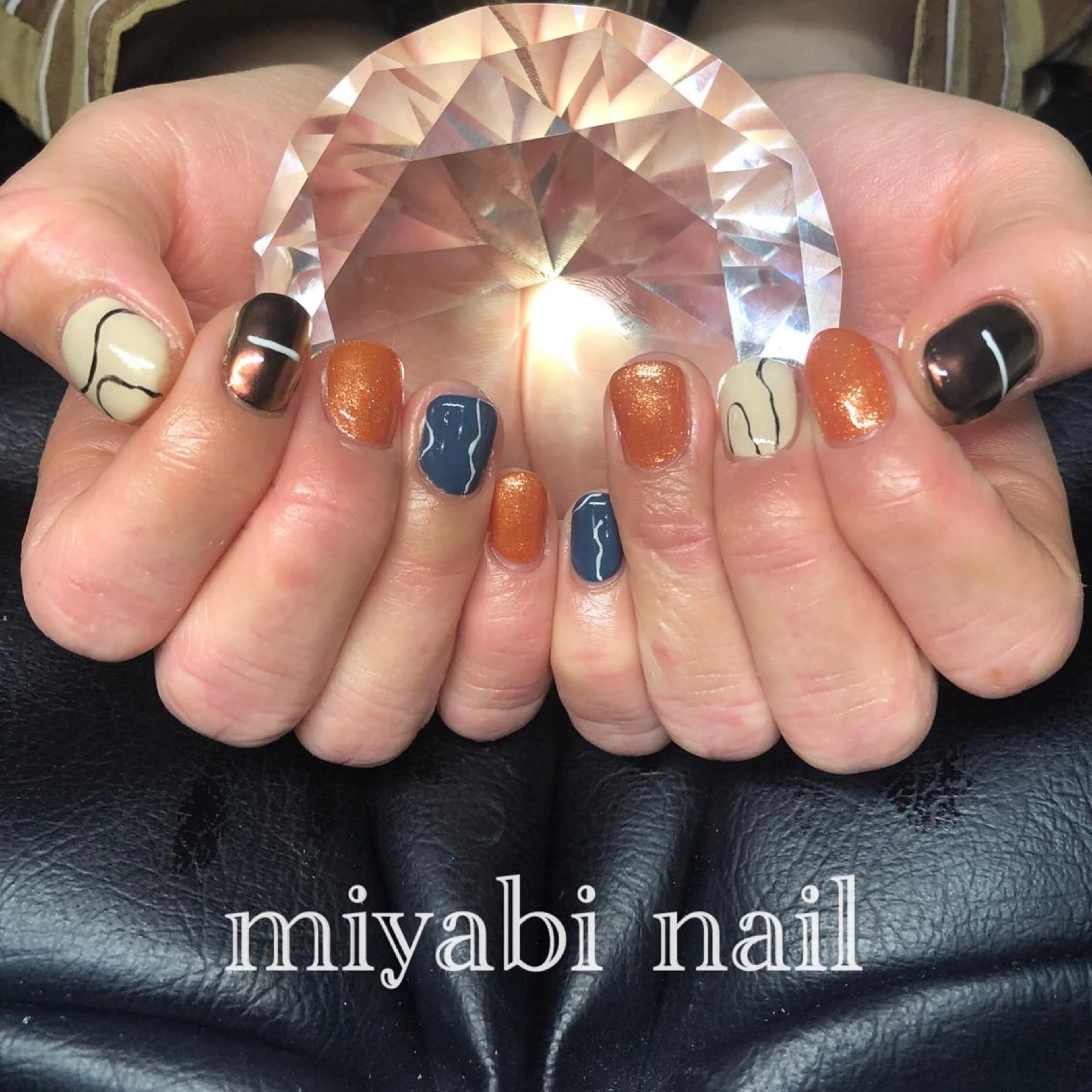 ネイル ブラウン ジェルネイル ミラーネイル 持ち込み ショートネイル ハンドネイル miyabi nail 桂川駅近くのネイルデザイン