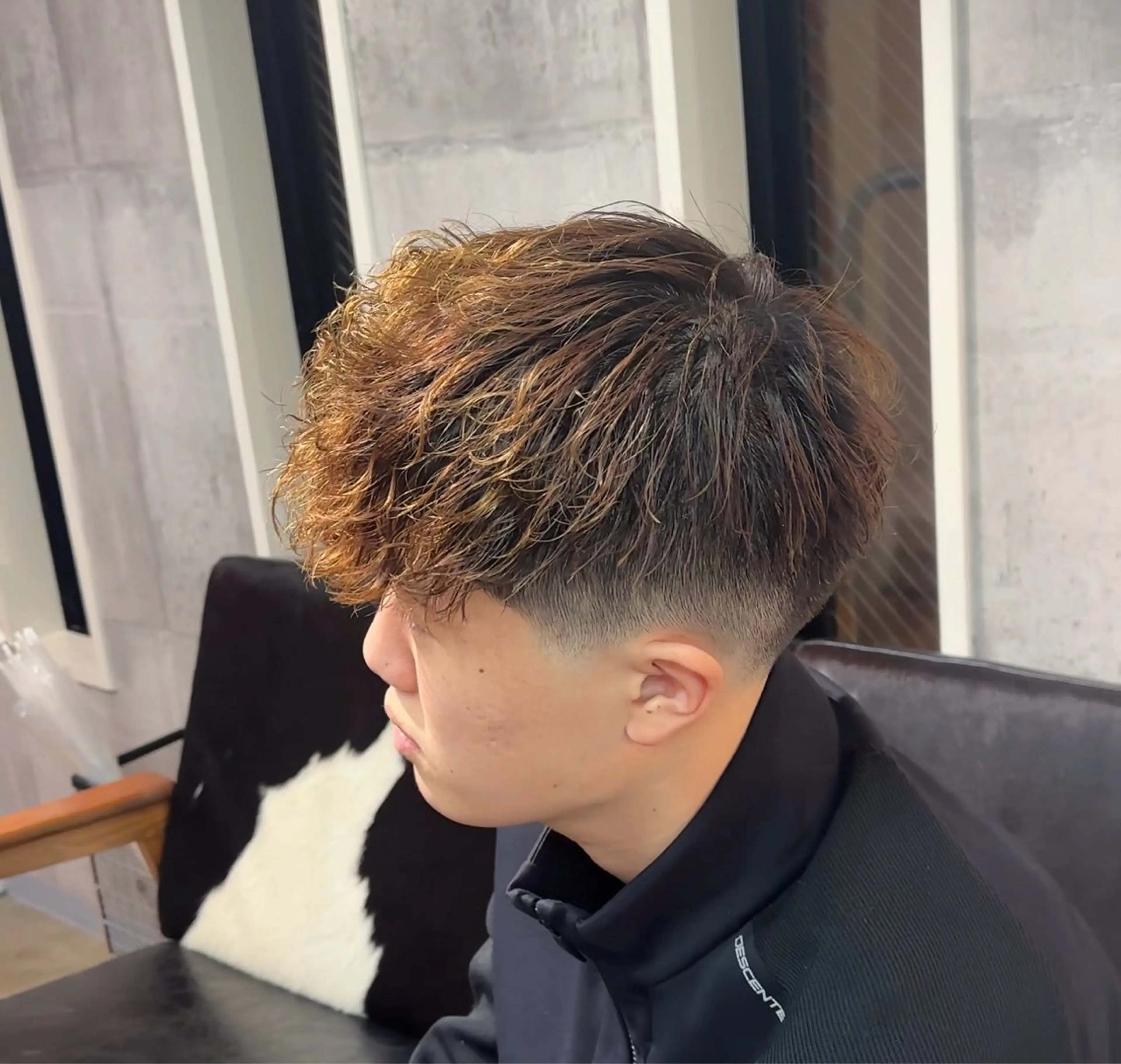 ミディアム 👑パーマの王様👑 【メンズ専門店】のヘアスタイル