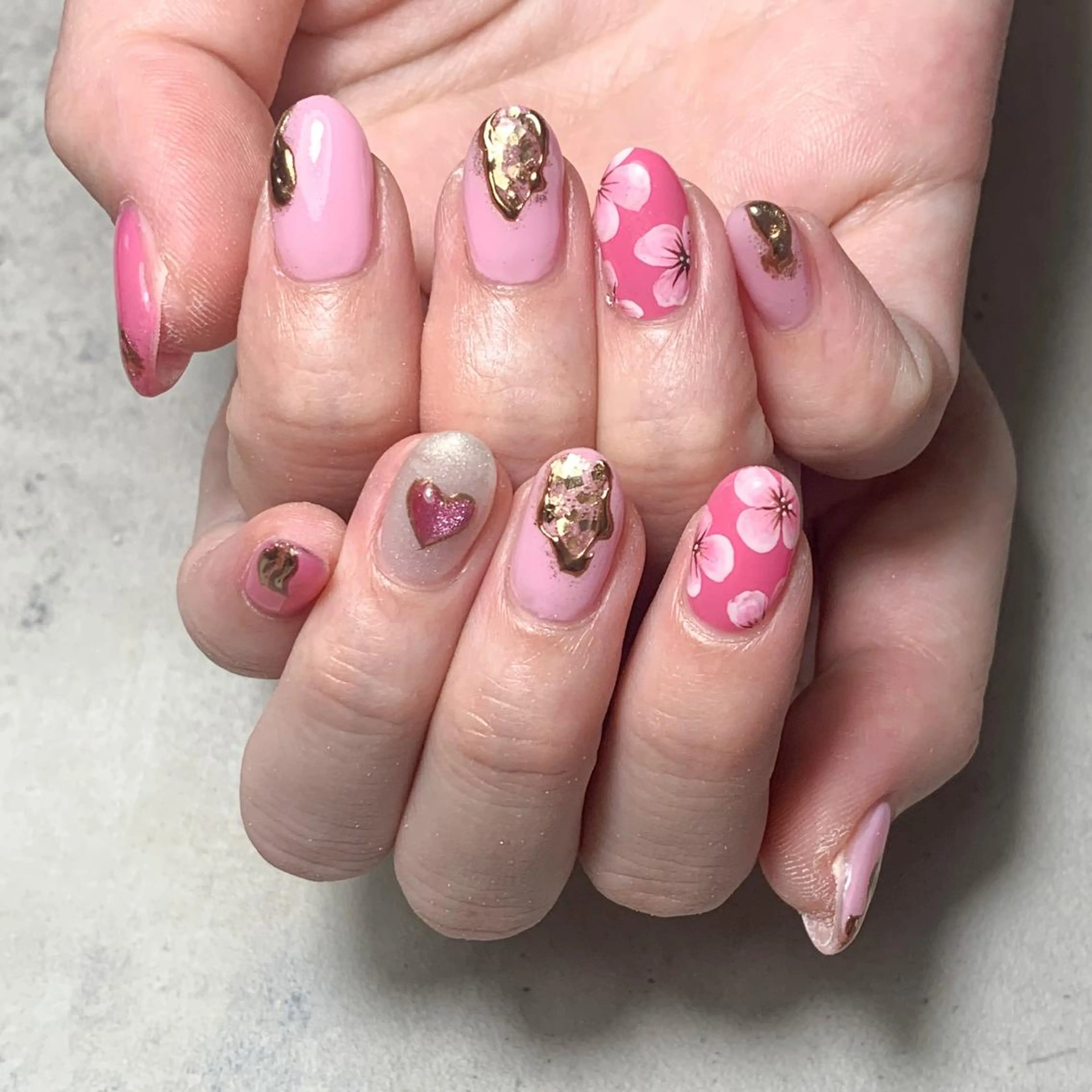 ネイル atelier　FIORITURA所属・FIORITURA aiのネイルデザイン