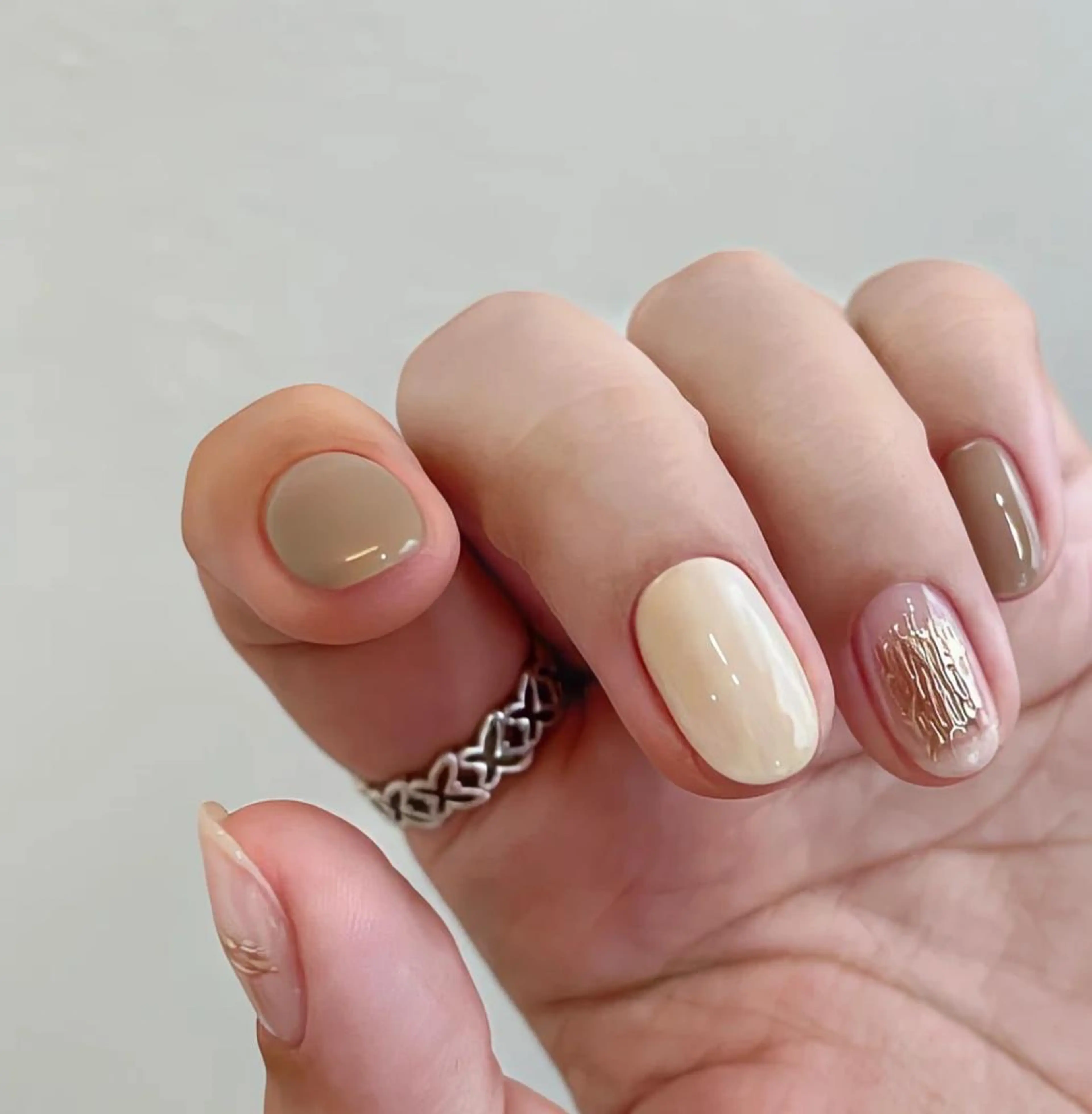 ネイル シンプルネイル Queens ciciのネイルデザイン