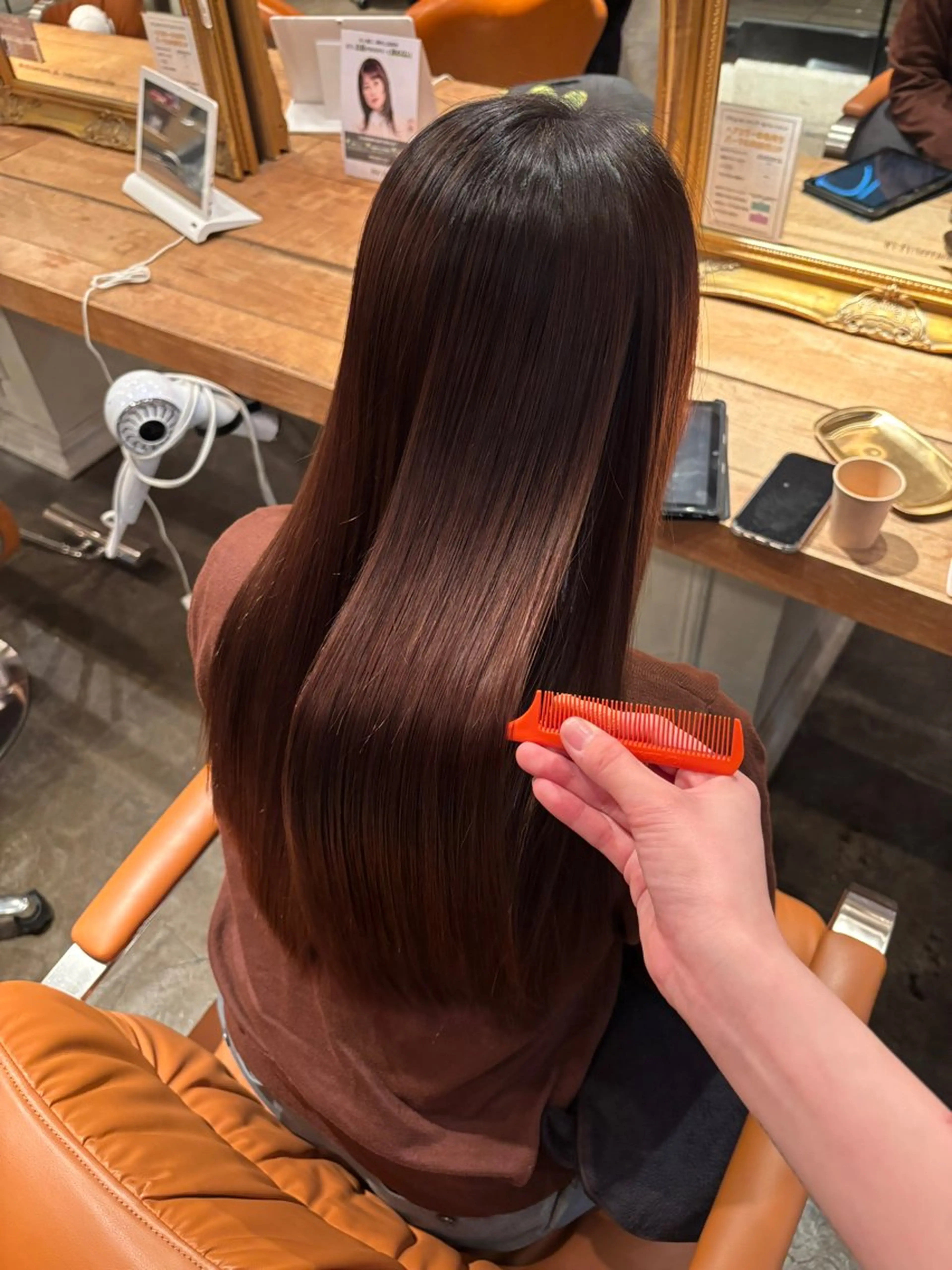 ロング オリーブカラー/艶髪 🦋kokona🦋のヘアスタイル