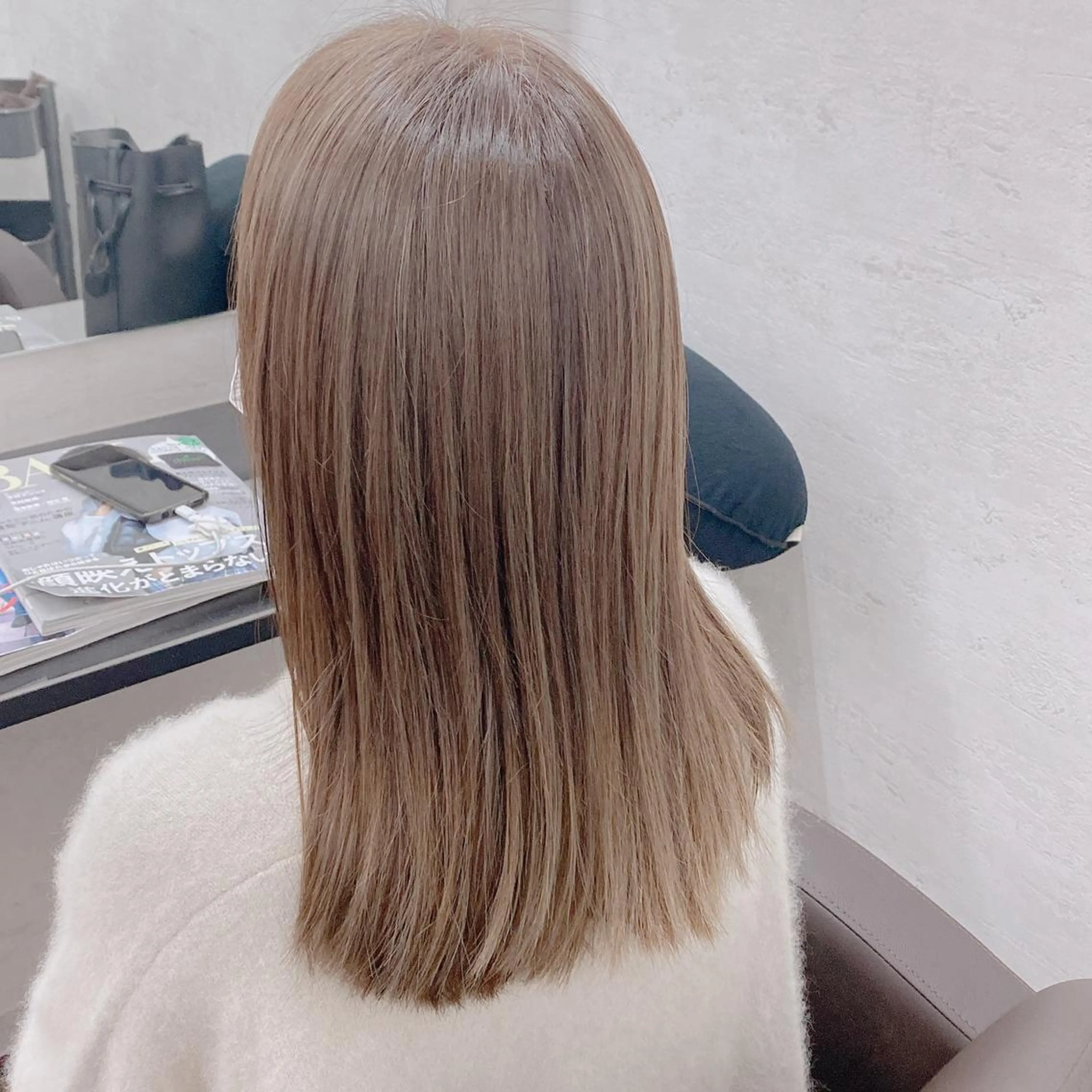 カラー SAKA GUCHIのヘアスタイル