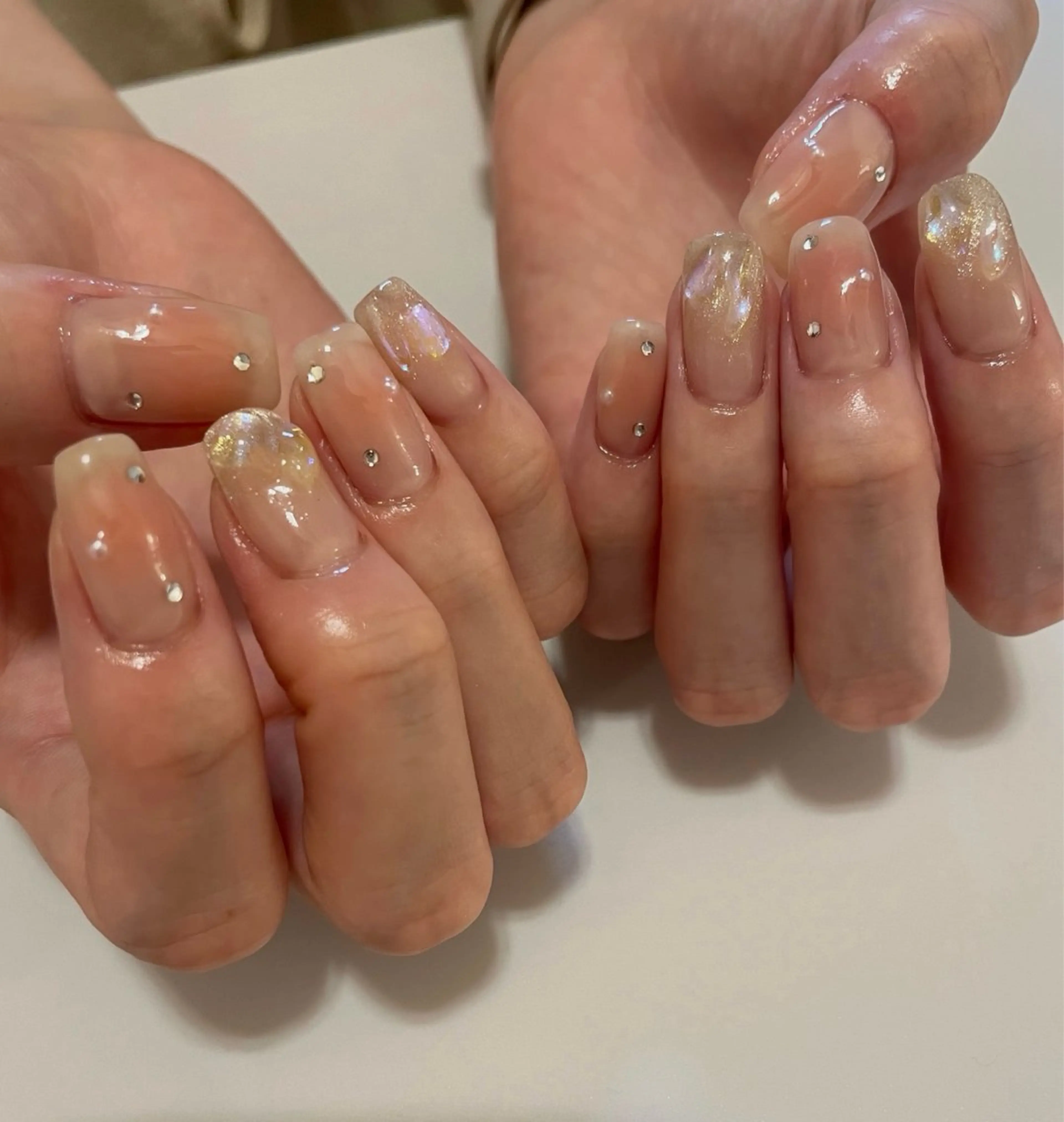 ネイル チークネイル キラキラネイル ハンドネイル Nailsalon Olu所属・ネイリスト Nanaのネイルデザイン