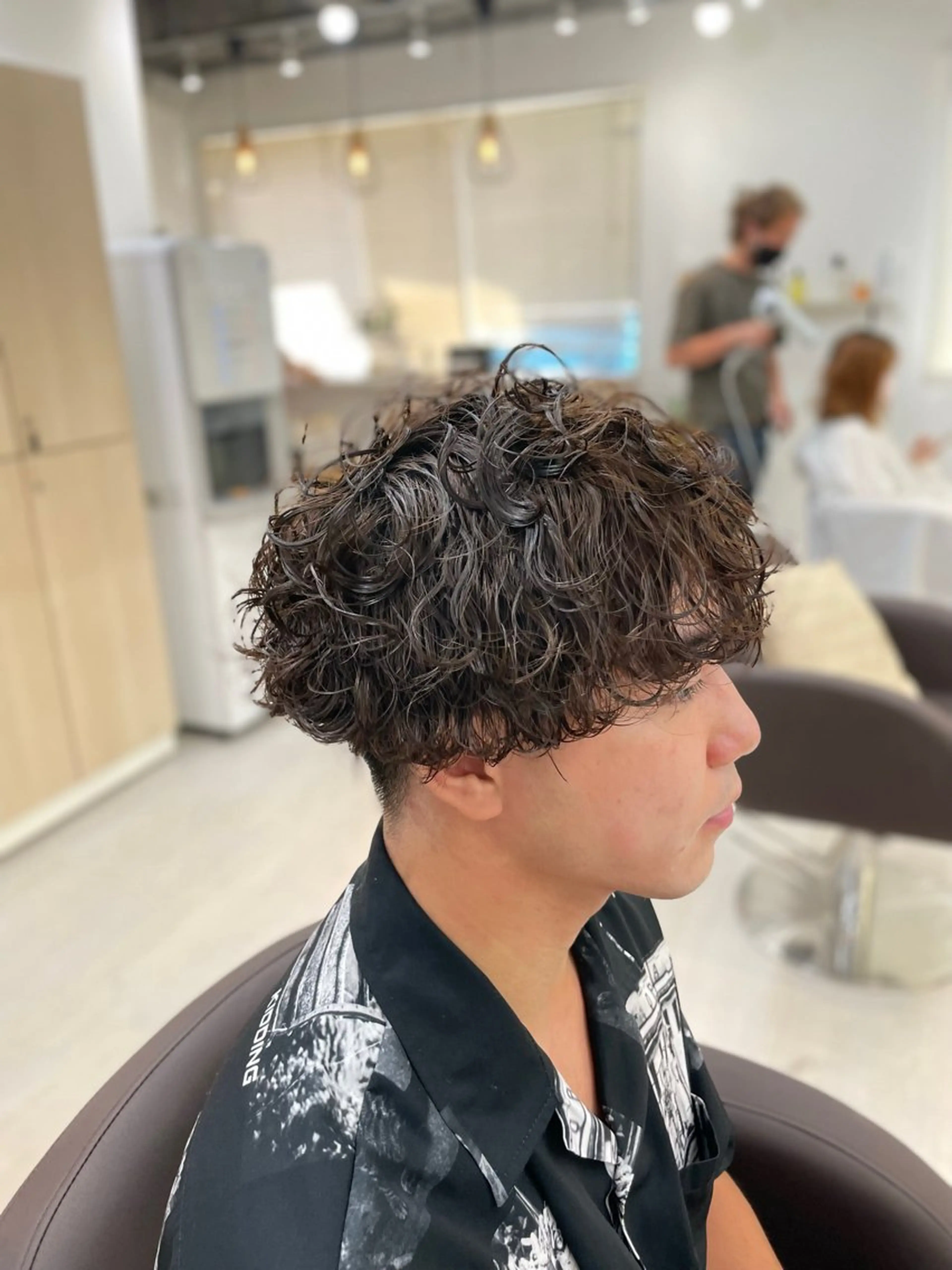 ショート パーマ メンズ 波巻きパーマ カット パーマ 加藤 雄大のヘアスタイル