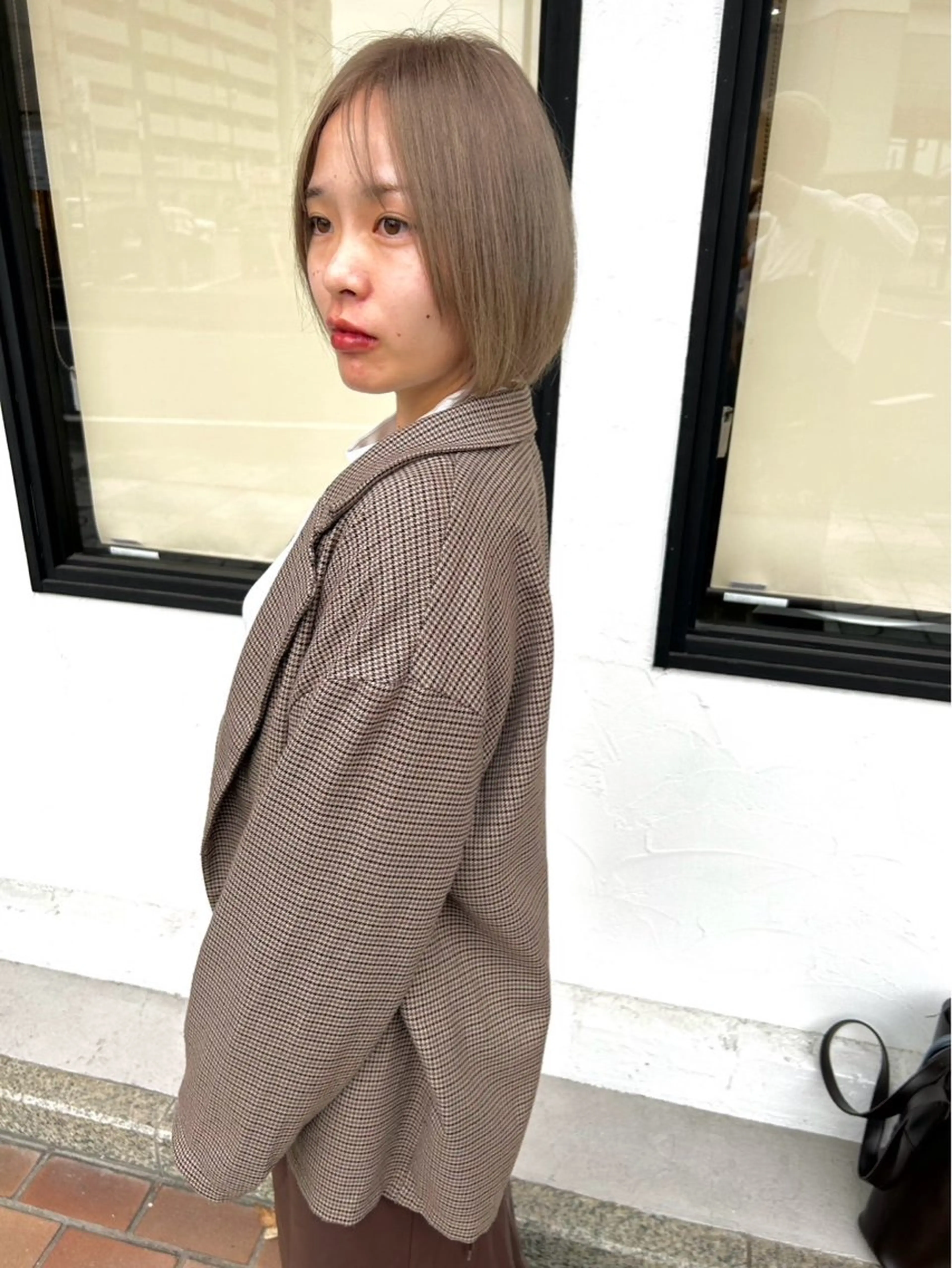 ミディアム ショートボブ ミディアムパーマ 韓国風カラー ボブ ハイライト ヘアカラー ヘアセット ミルクティーベージュ 近鉄奈良駅　向田のヘアスタイル