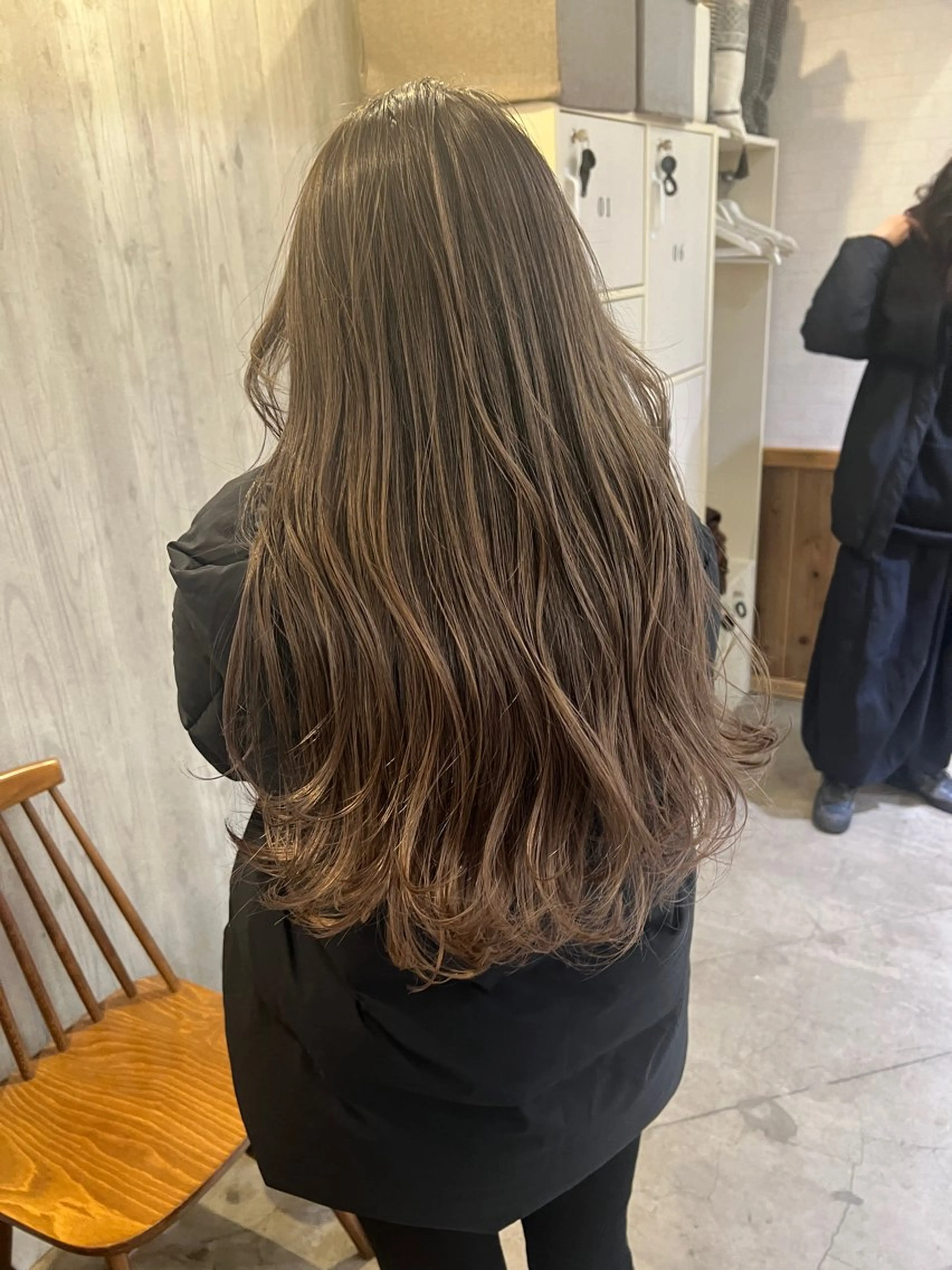 ロング ハイライト レイヤーカット ヘアカラー 舘野 太嘉宏のヘアスタイル