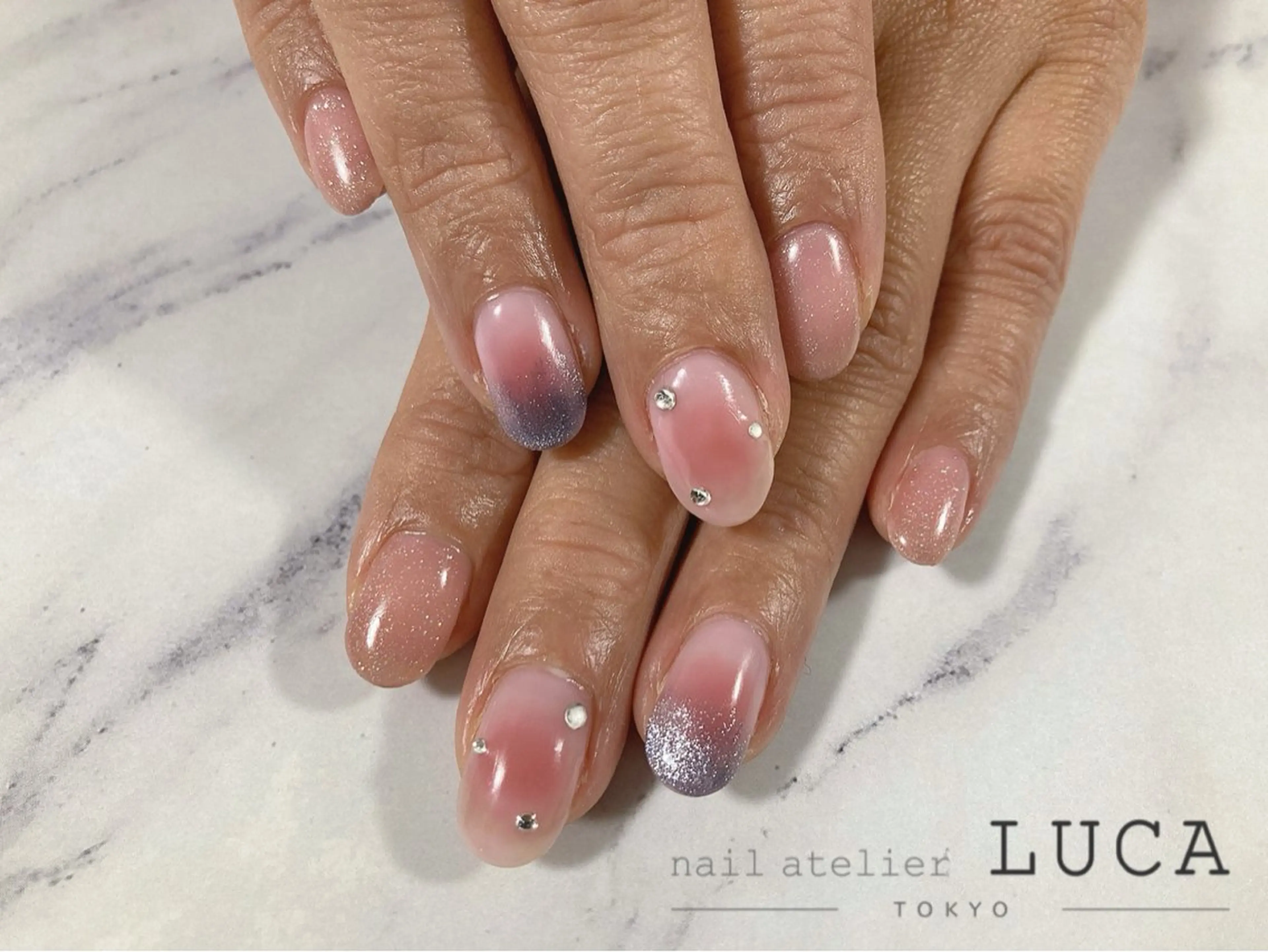 ネイル チークネイル フレンチネイル ジェルネイル パラジェル ワンホンネイル ネイルアトリエルカ 米原のネイルデザイン