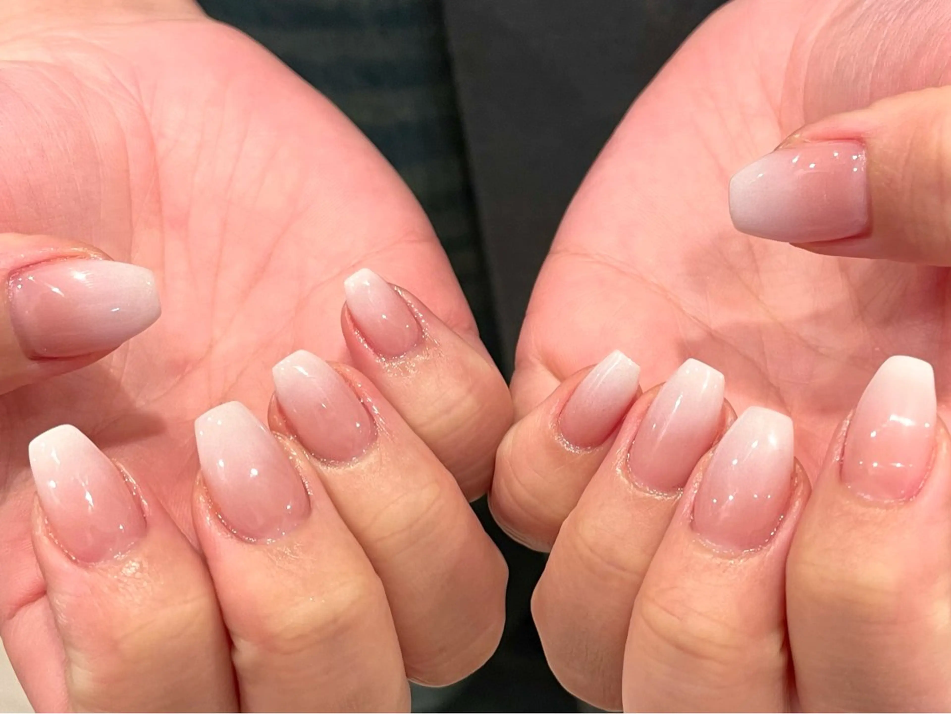 カラー ハンドネイル 鈴木 俊玲のネイルデザイン