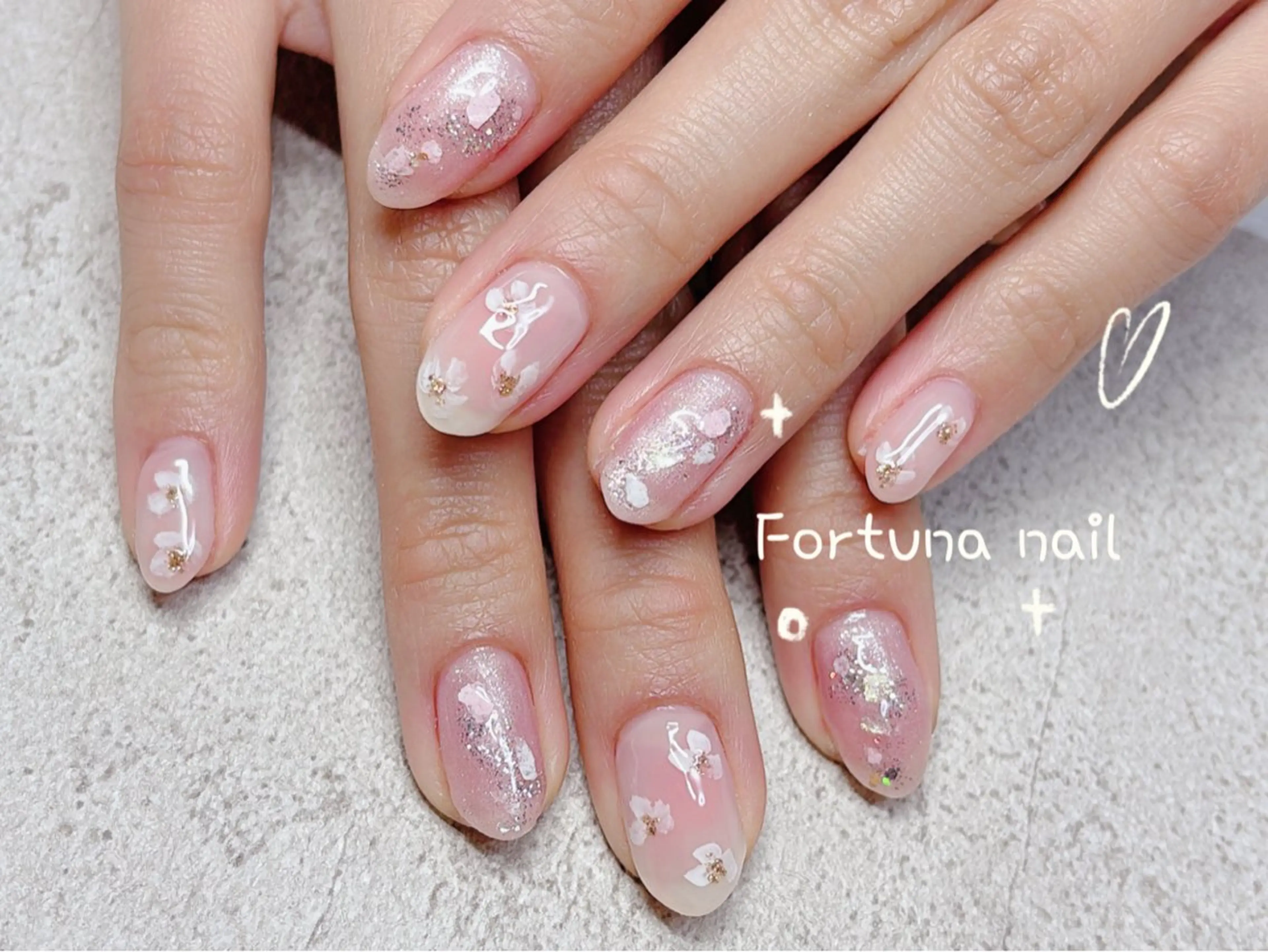 ネイル ハンドネイル Nail •Head スパFortunaのネイルデザイン