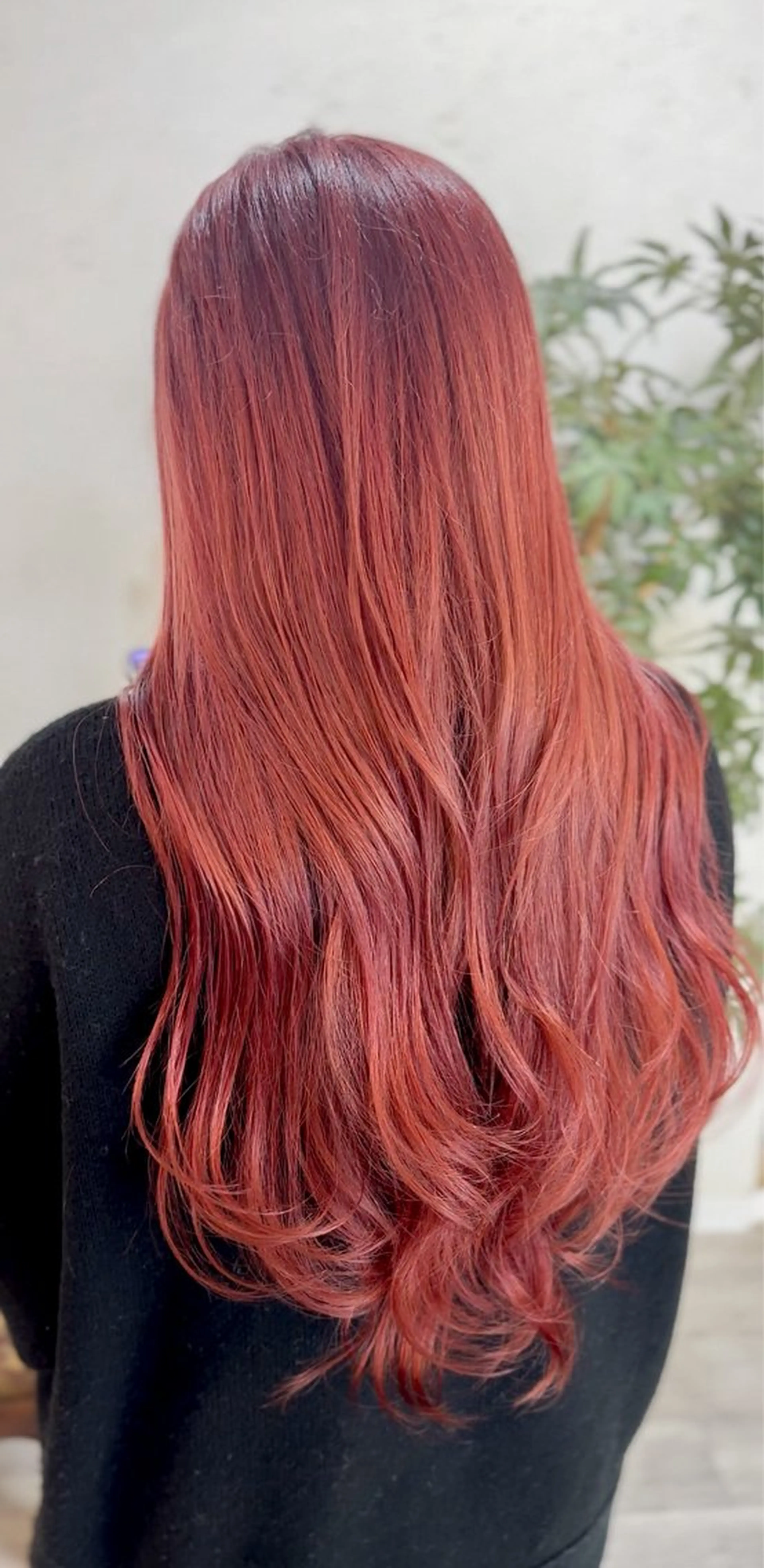 ロング ヘアカラー 飯星慧斗 /ブリーチ、縮毛矯正のヘアスタイル