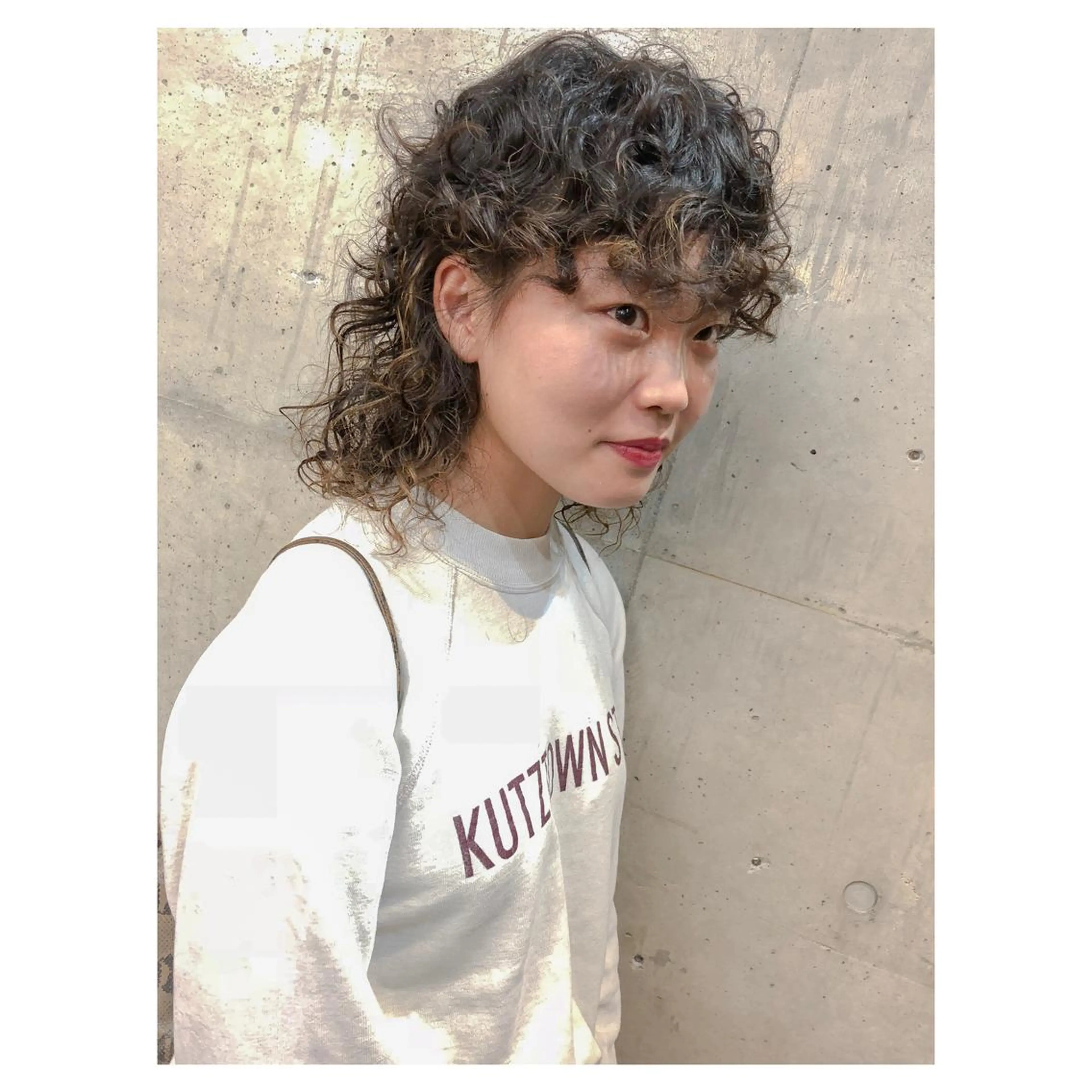 ミディアム パーマ ミディアムパーマ 似合わせカット カット ヘアカラー トリートメント ヘアセット センスをお届けします 大谷将生INFPのヘアスタイル