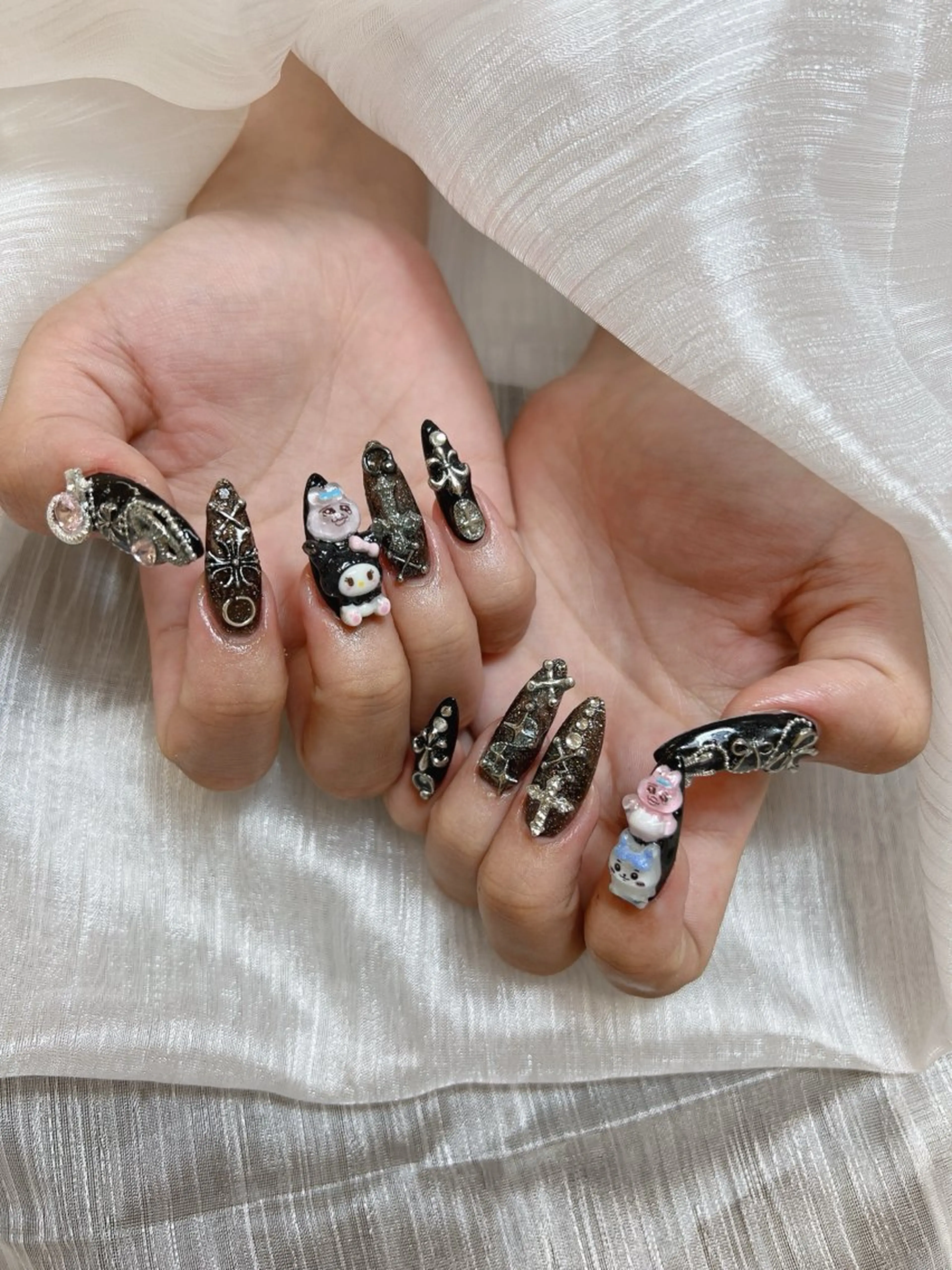 ネイル マグネットネイル ミラーネイル Lee Nailsのネイルデザイン