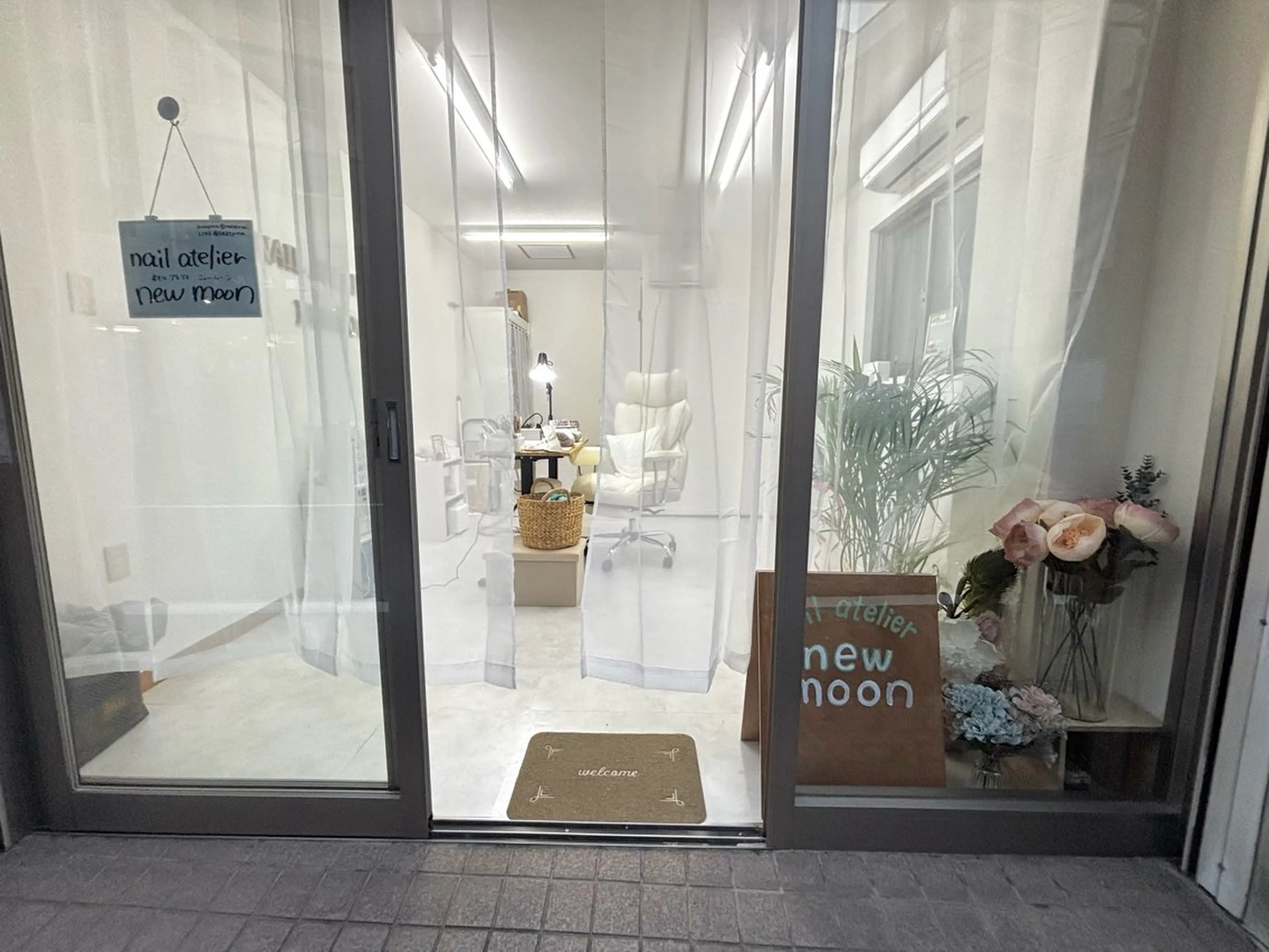 nail atelier  new moon所属・new moon 森のネイルデザイン
