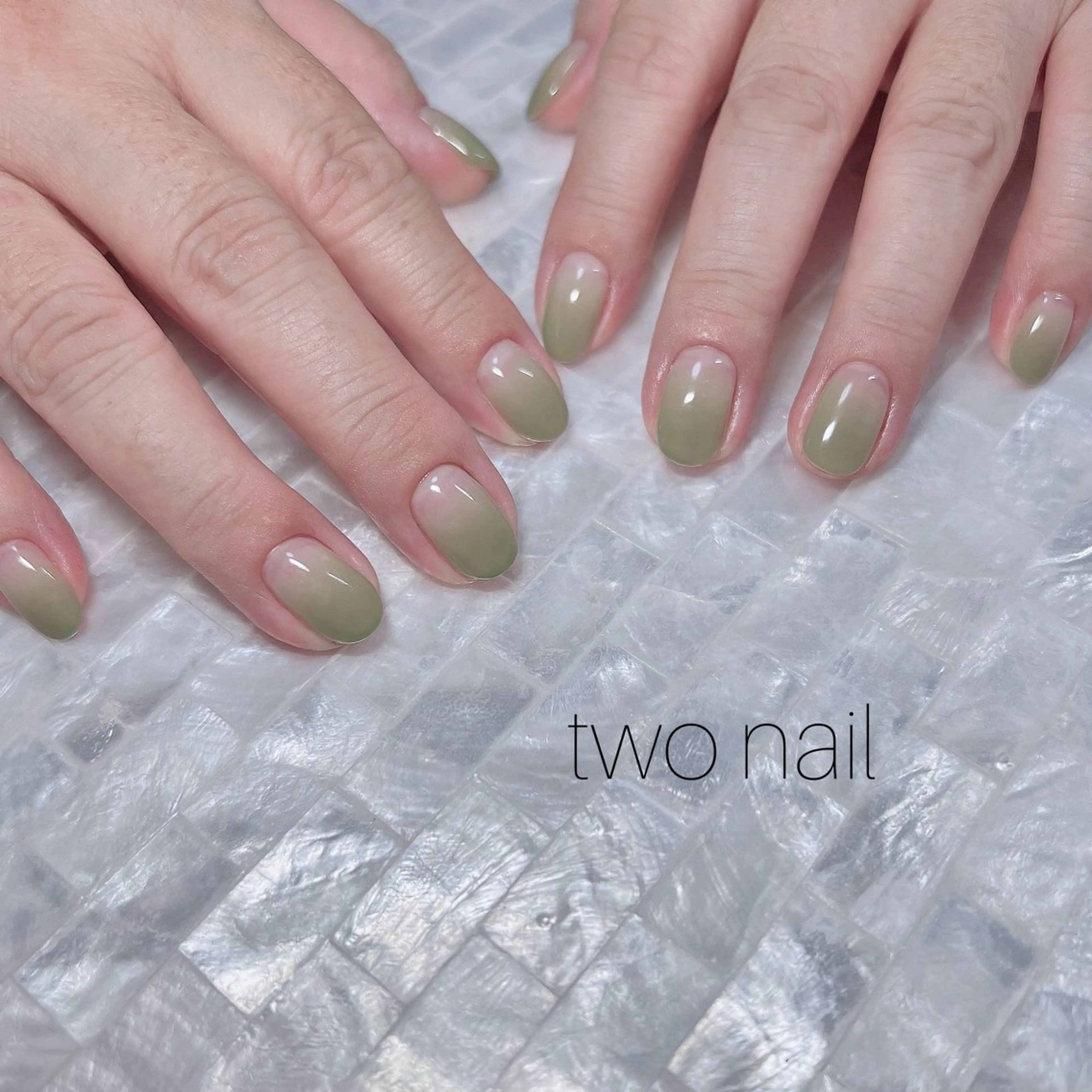 ネイル ネイルチップ ホワイト ハンドネイル two nailのネイルデザイン