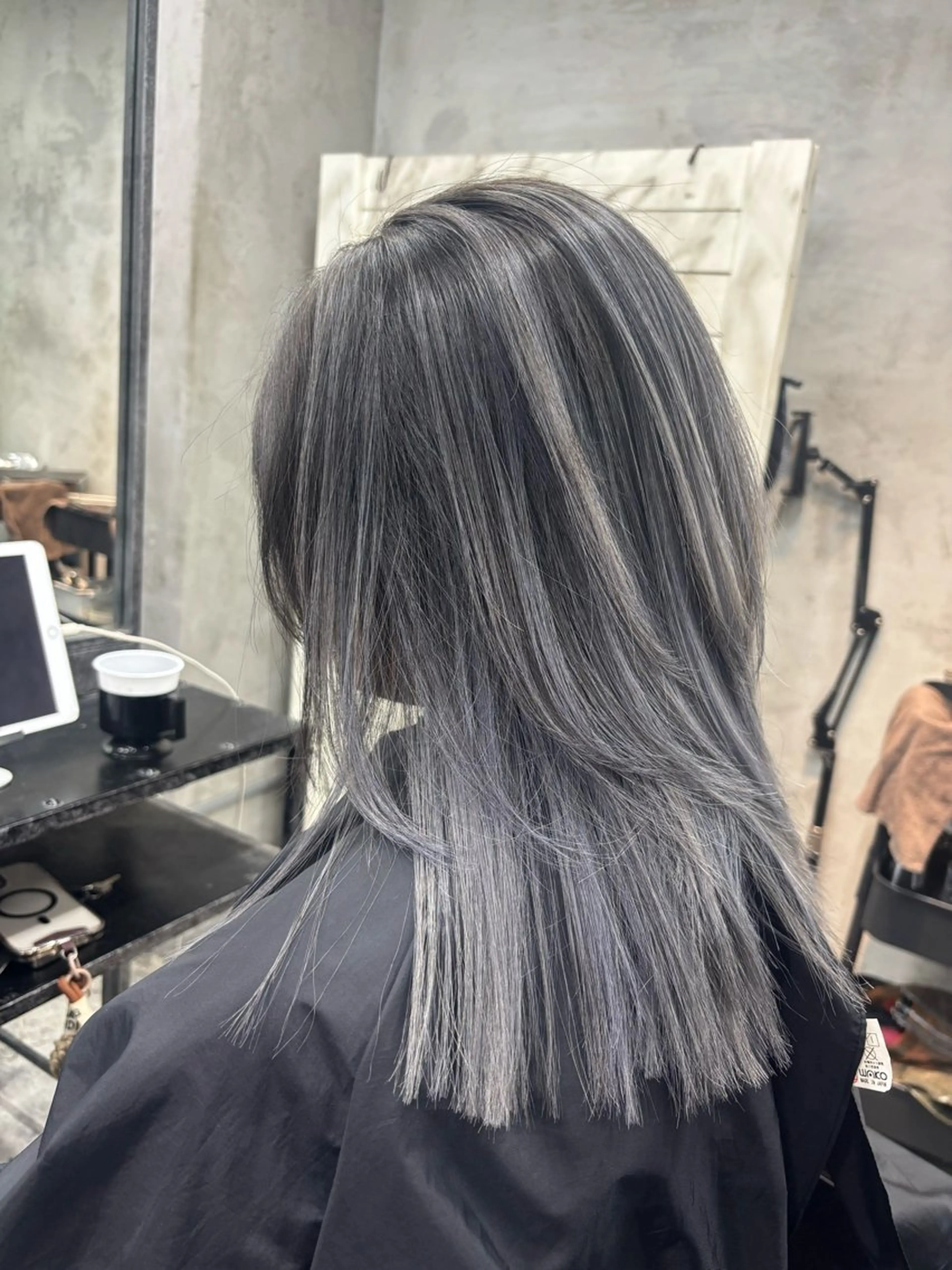 ミディアム カラー カット ヘアカラー apollo yokohama所属・レイヤーカット/ ハイトーン/ミノリのヘアスタイル