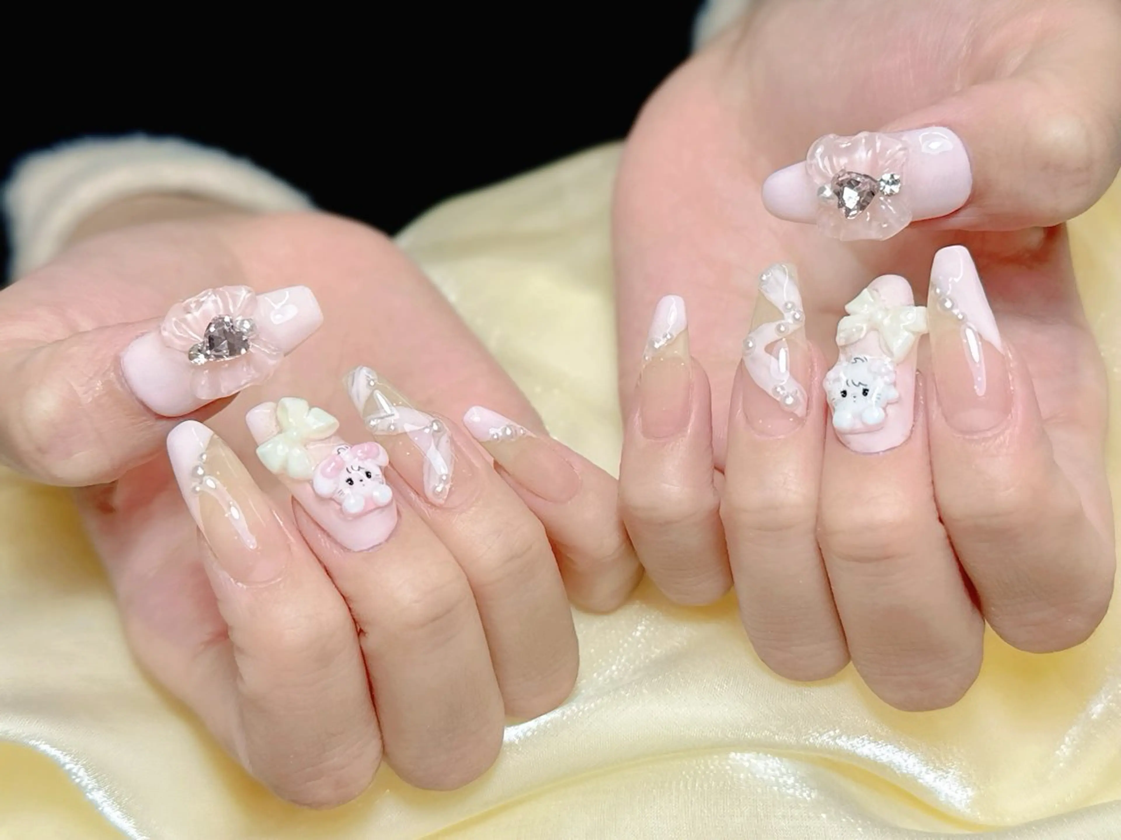 ネイル グロー ネイルのネイルデザイン