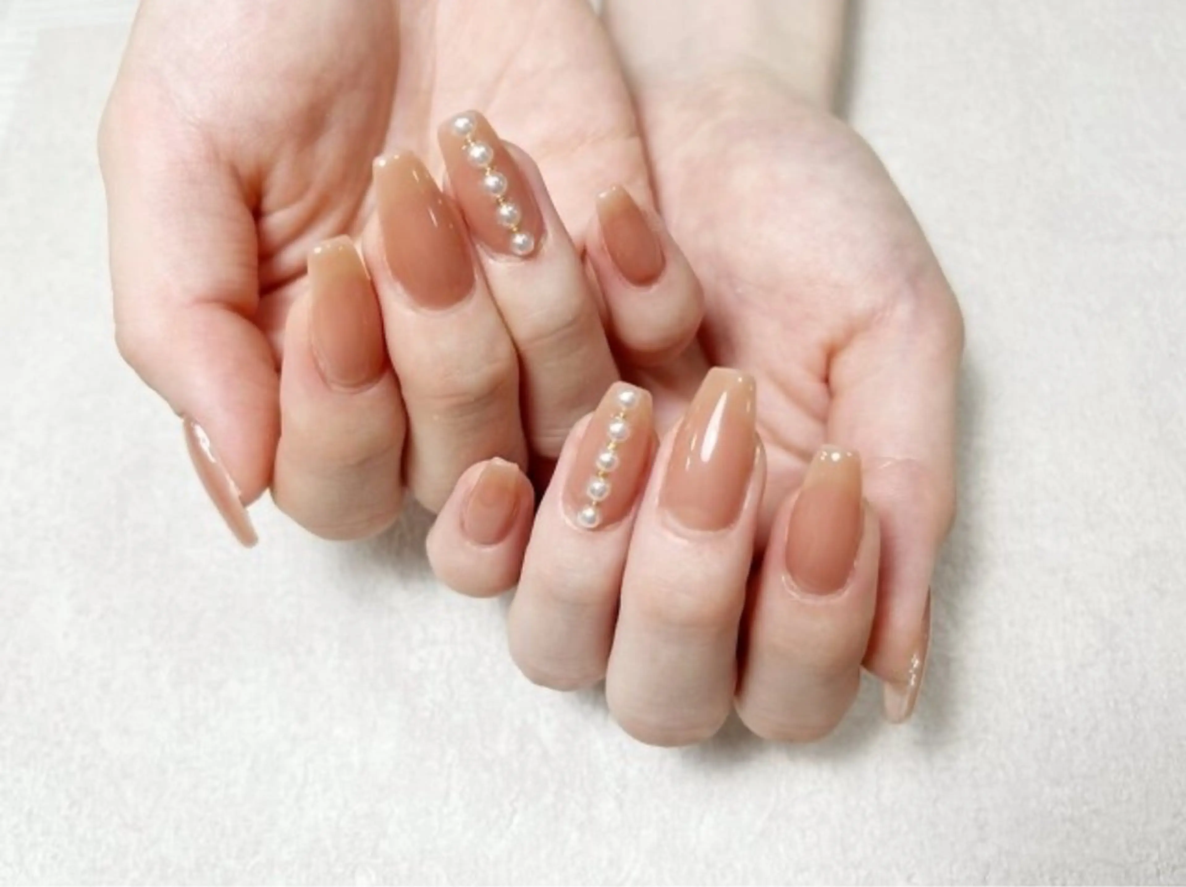 オフィスネイル♪ストーンアート2本付きの写真