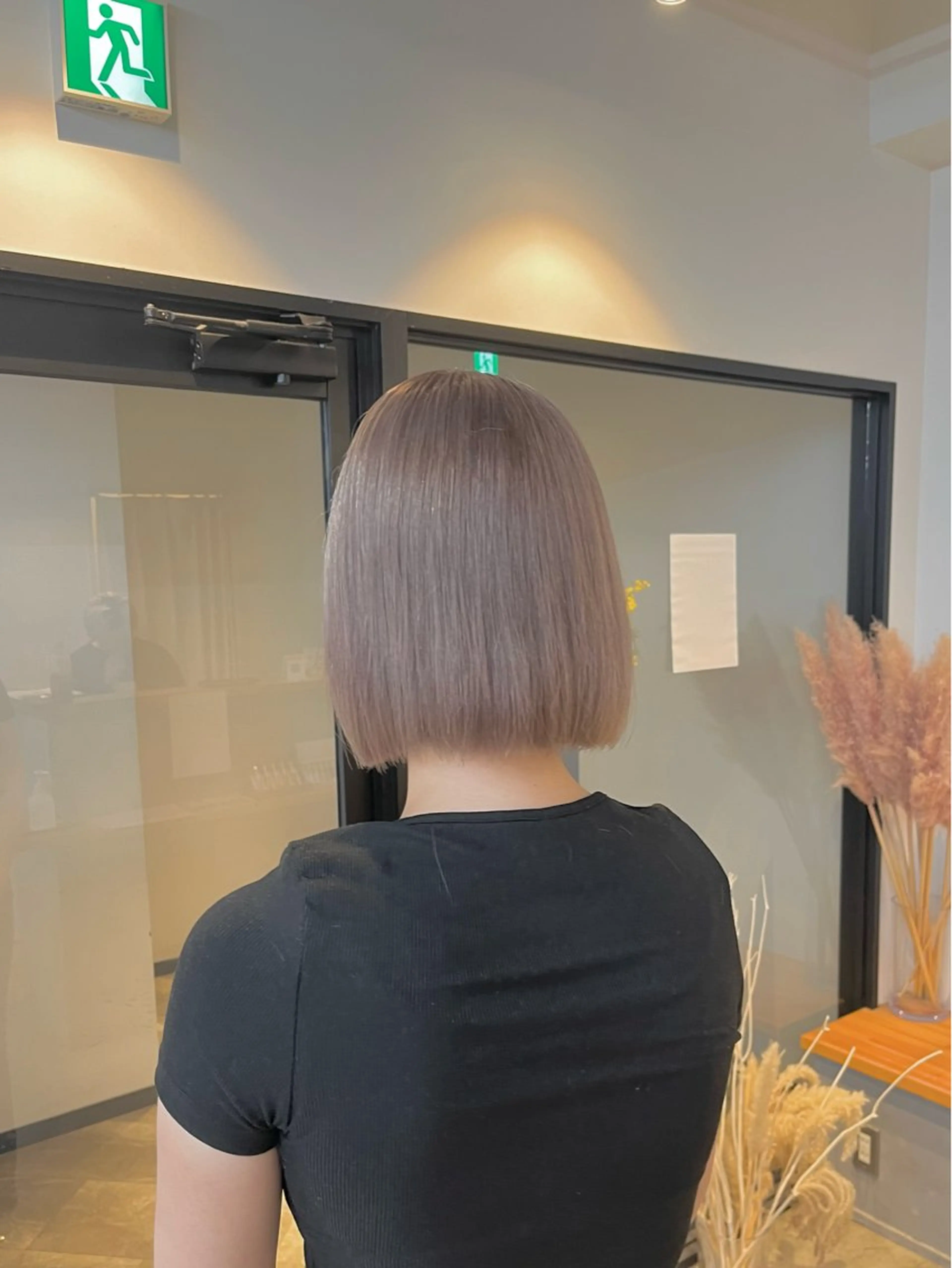 ショート カラー ヘアカラー ハイトーンカラ ー/小川のヘアスタイル