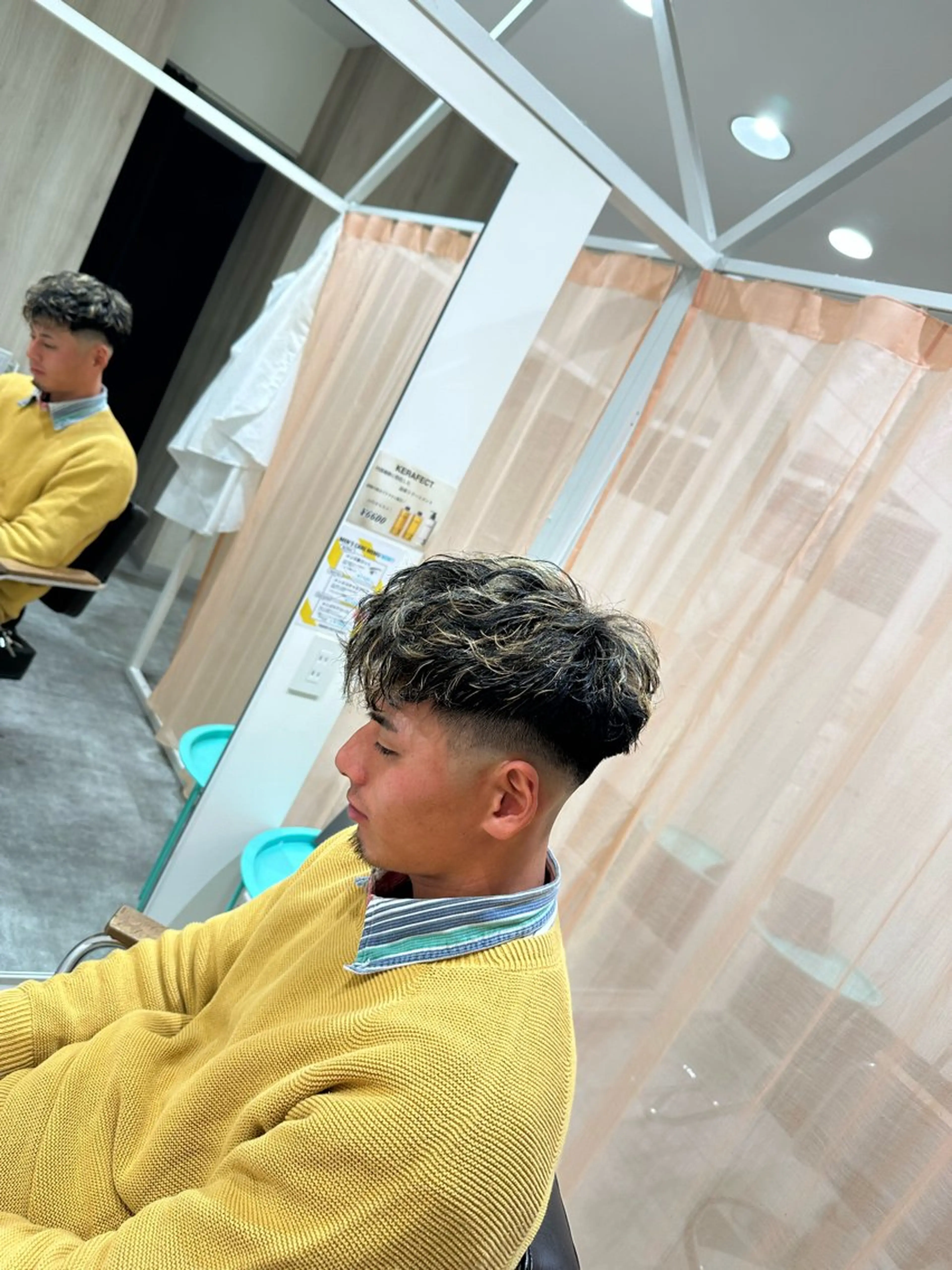 ショート メンズ スペインカール カット Chere ore 新金岡所属・ツイスパ/フェード /辻諒哉のヘアスタイル