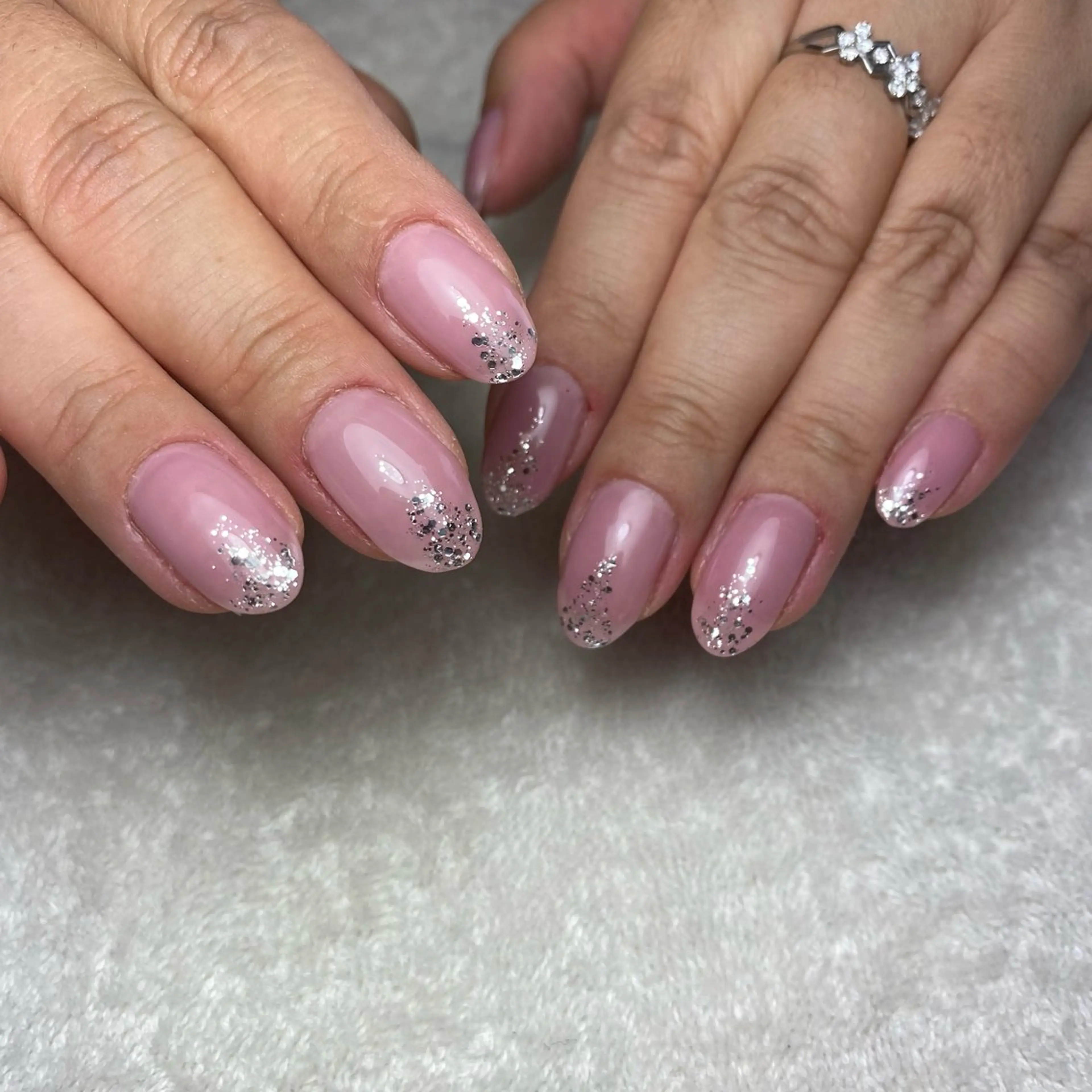 ネイル ラメ(グリッター) シンプルネイル ハンドネイル COCO+所属・COCO +のエステ・リラクイメージ