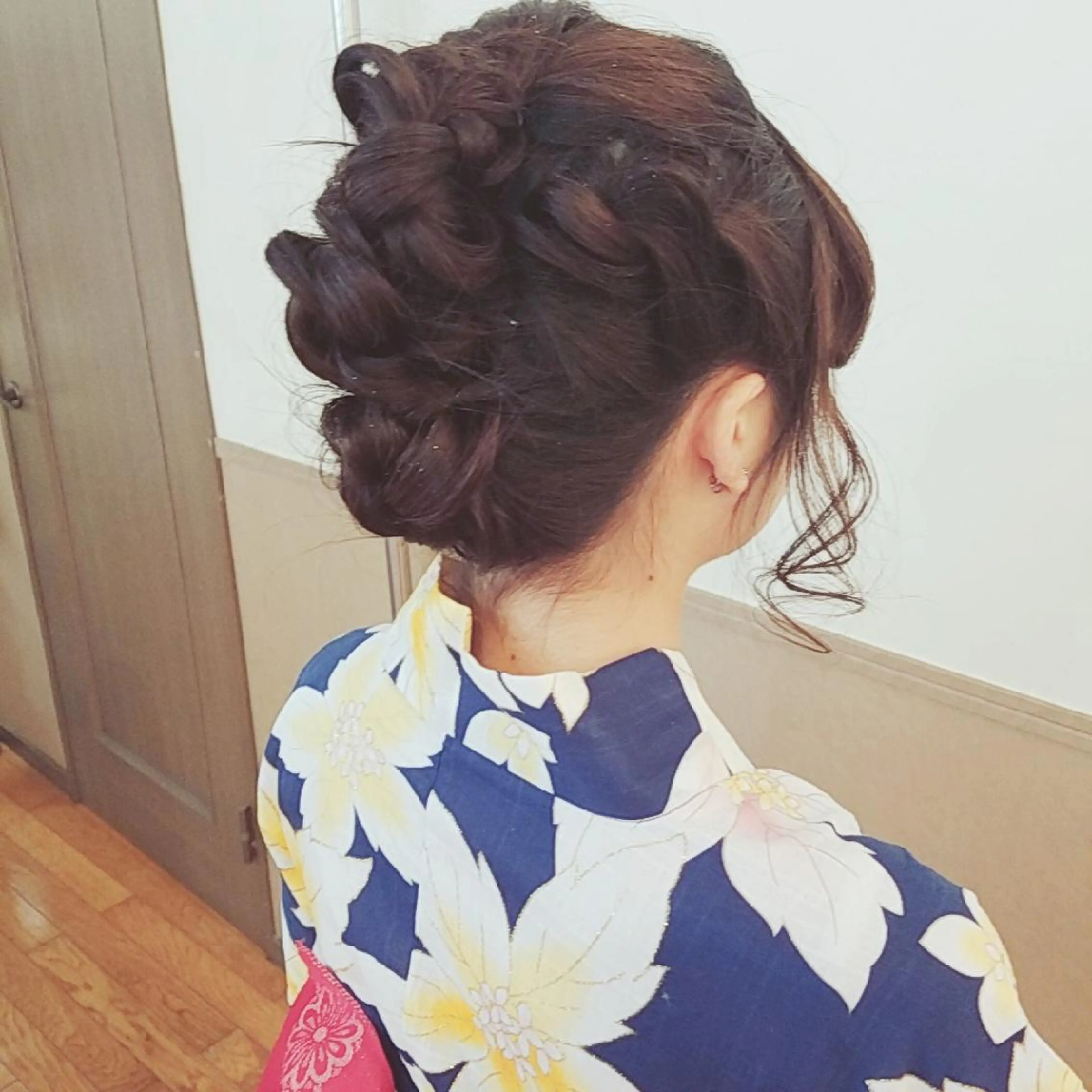 ヘアアレンジ 浴衣 🇰🇷透明感×ハイ トーン🌟tomoのヘアスタイル