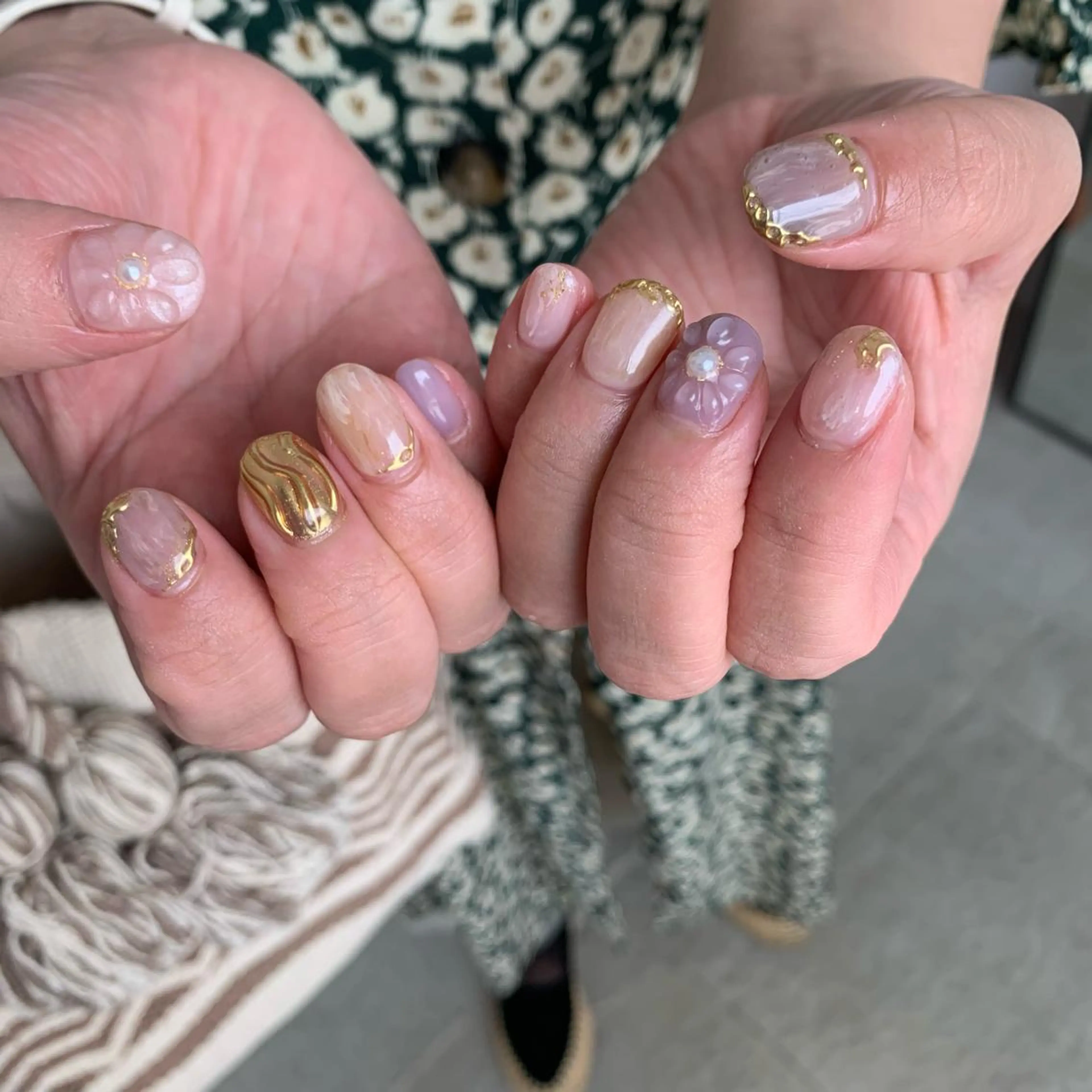 ネイル ハンドネイル emanon 新宿東口店所属・nailist akariのネイルデザイン