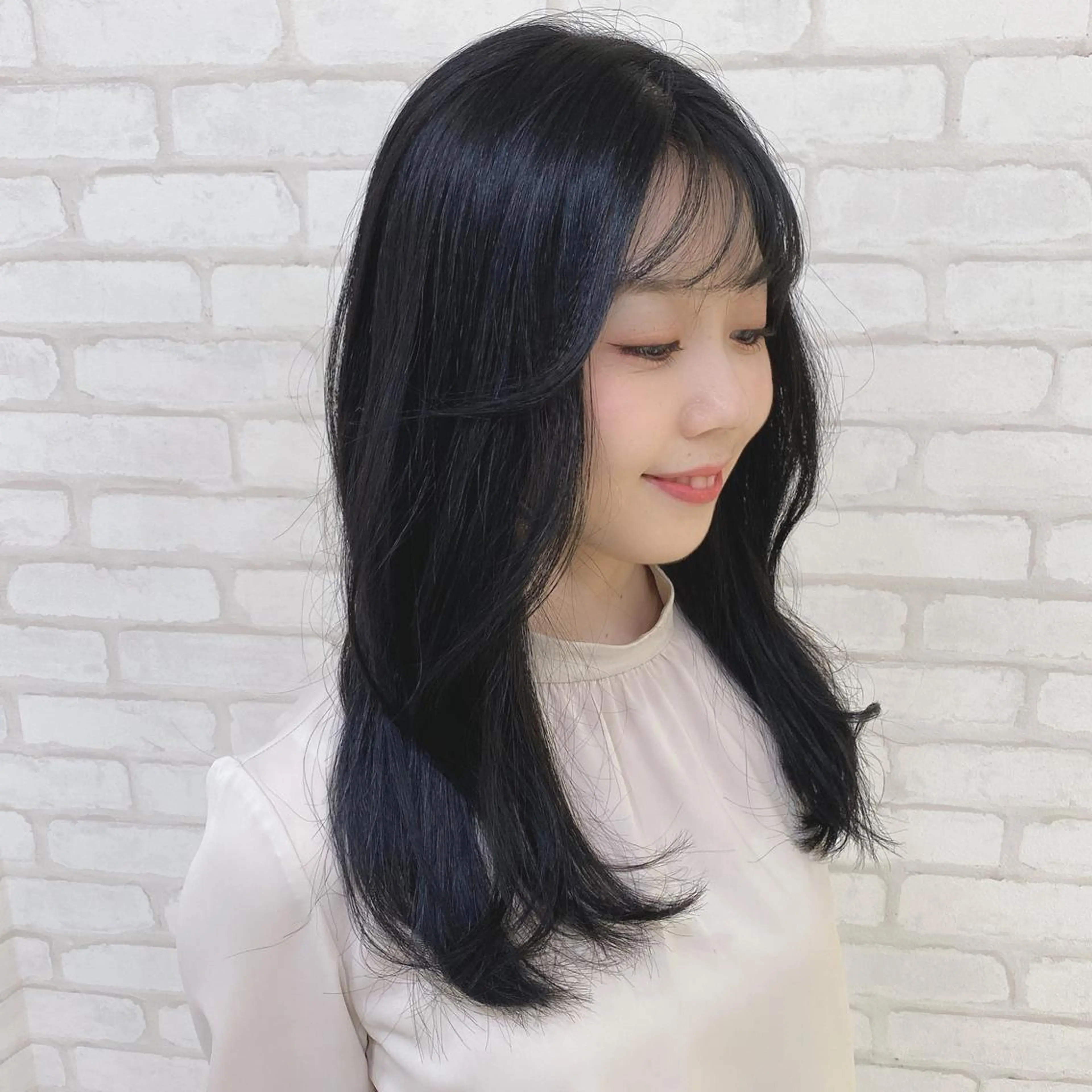 セミロング カラー abilita AZUSAのヘアスタイル