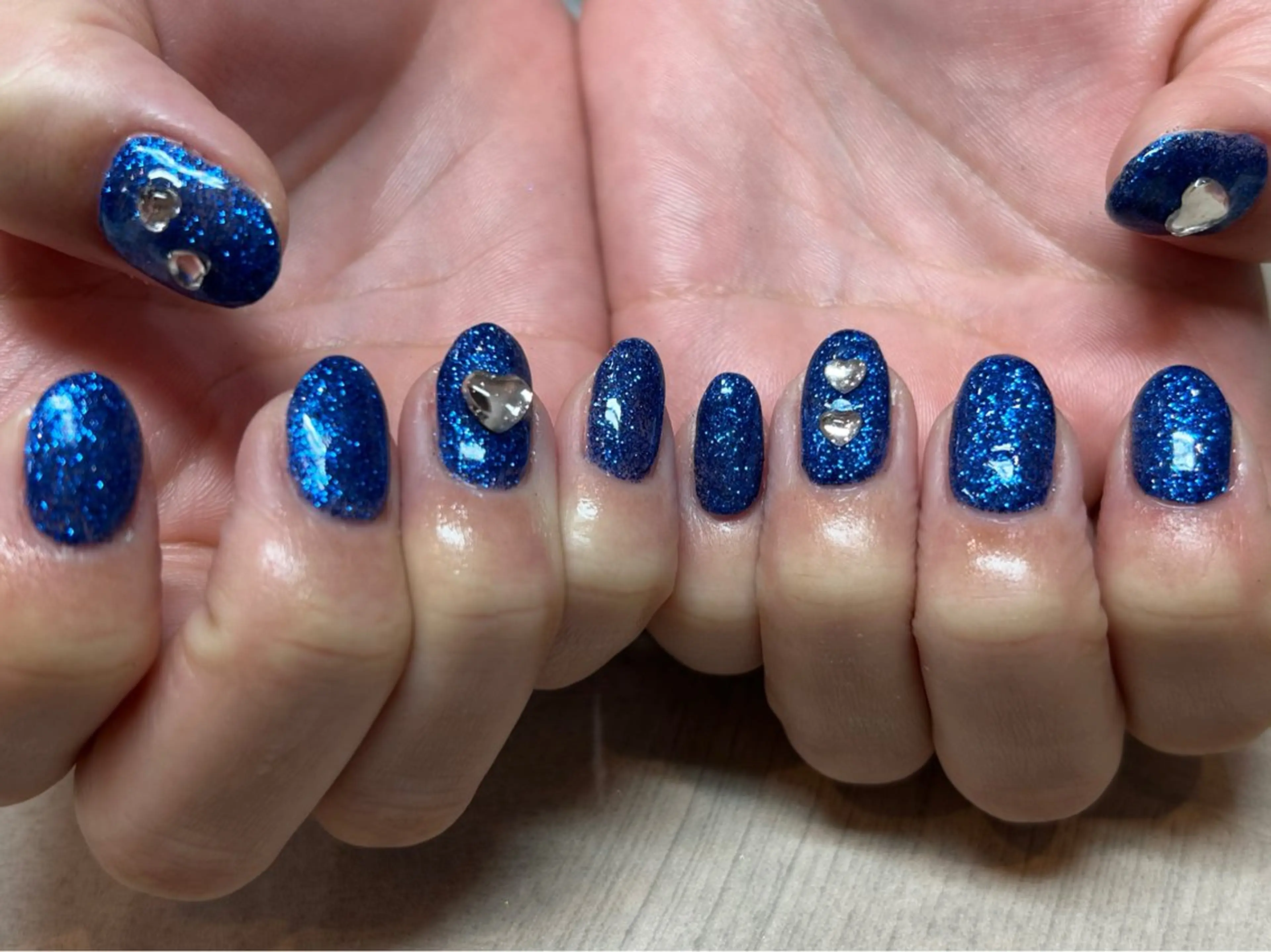 ネイル ハート ワンカラーネイル ハンドネイル nail patio草加店所属・磯田 紗里のネイルデザイン