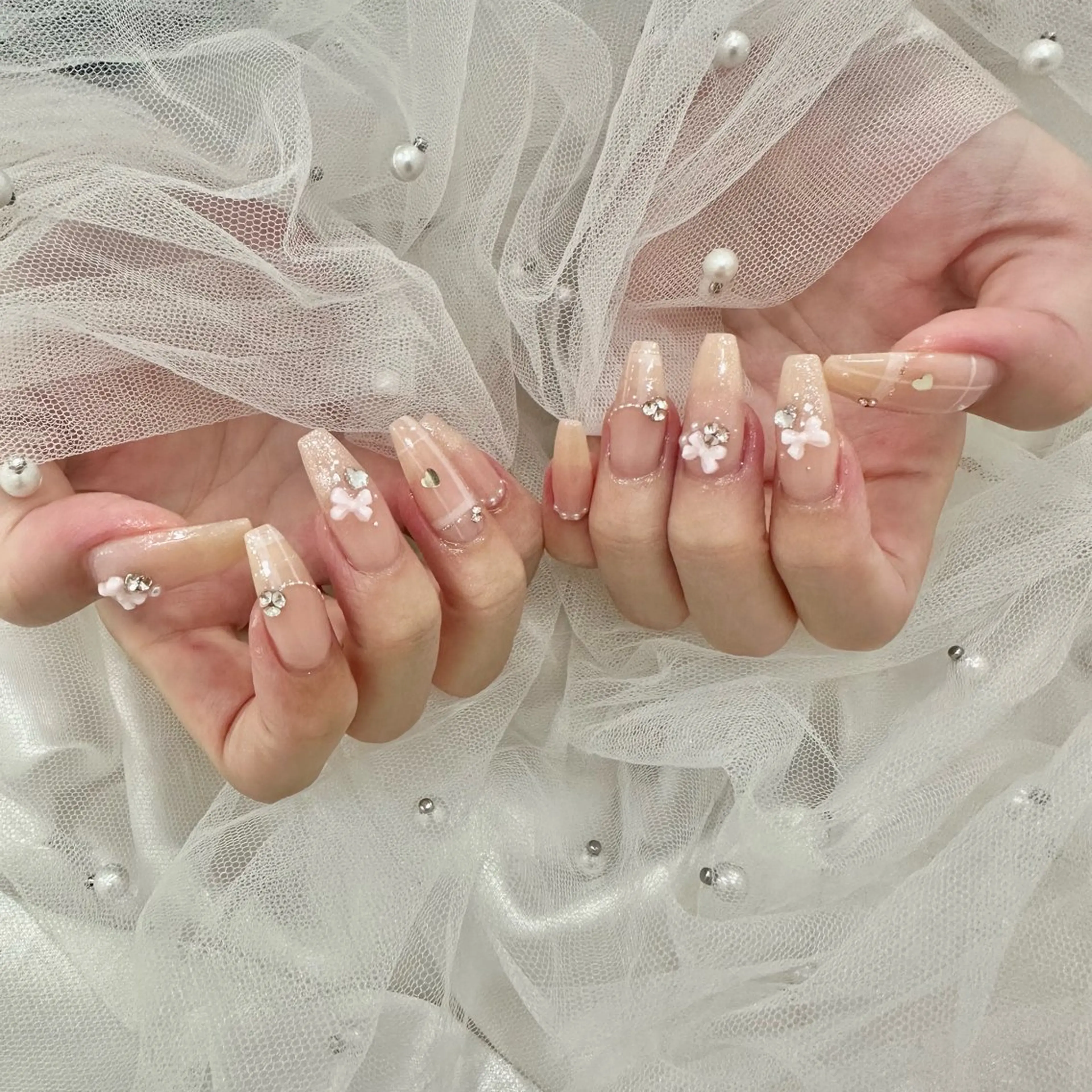 ネイル Rosa x rosa所属・Rosaxrosa AKANEのネイルデザイン