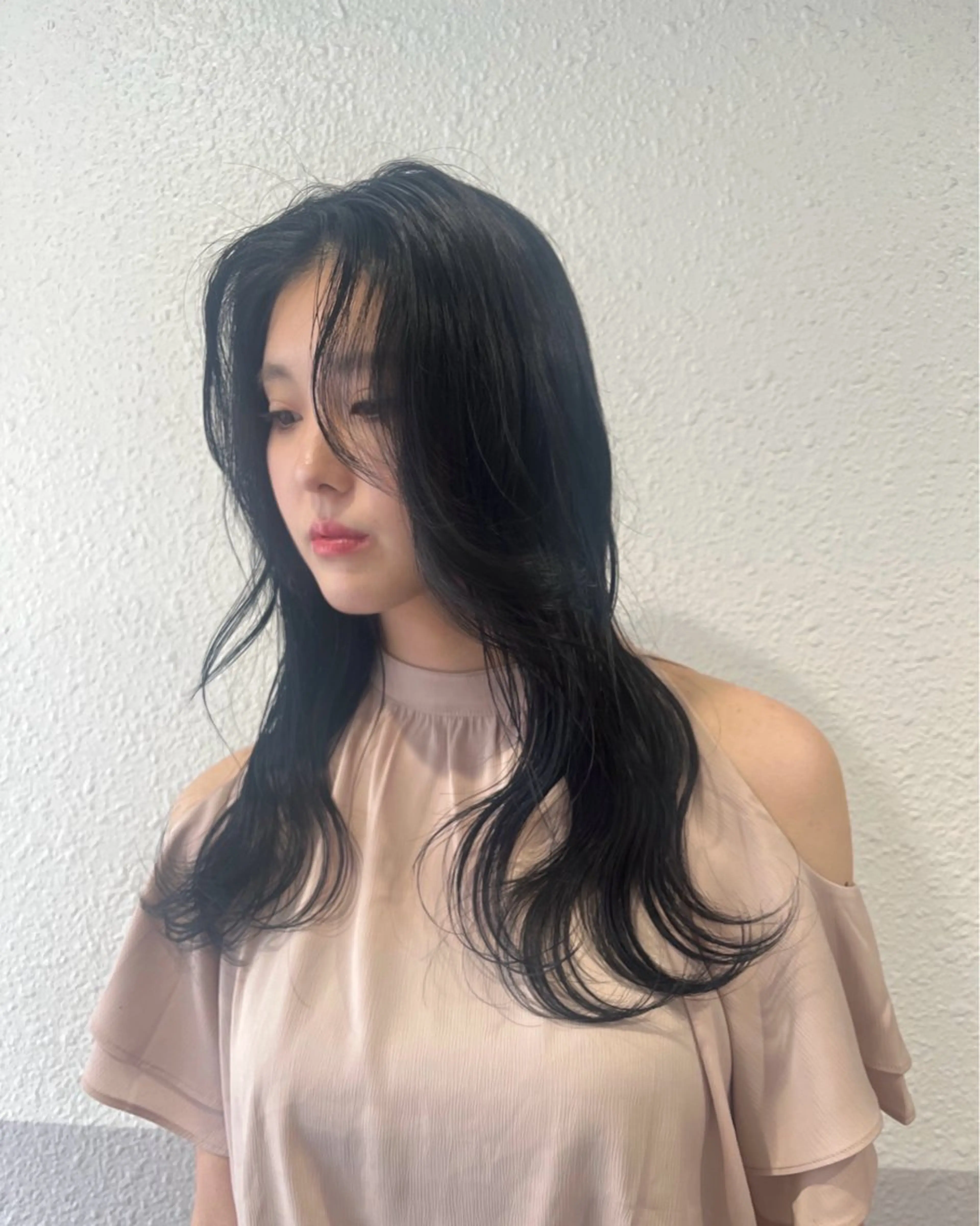 ロング カラー ヘアアレンジ 黒髪 ブルーカラー ブルーブラック 透明感カラー ヘアカラー 艶ハイトーン/ 輝保🤍✨のヘアスタイル