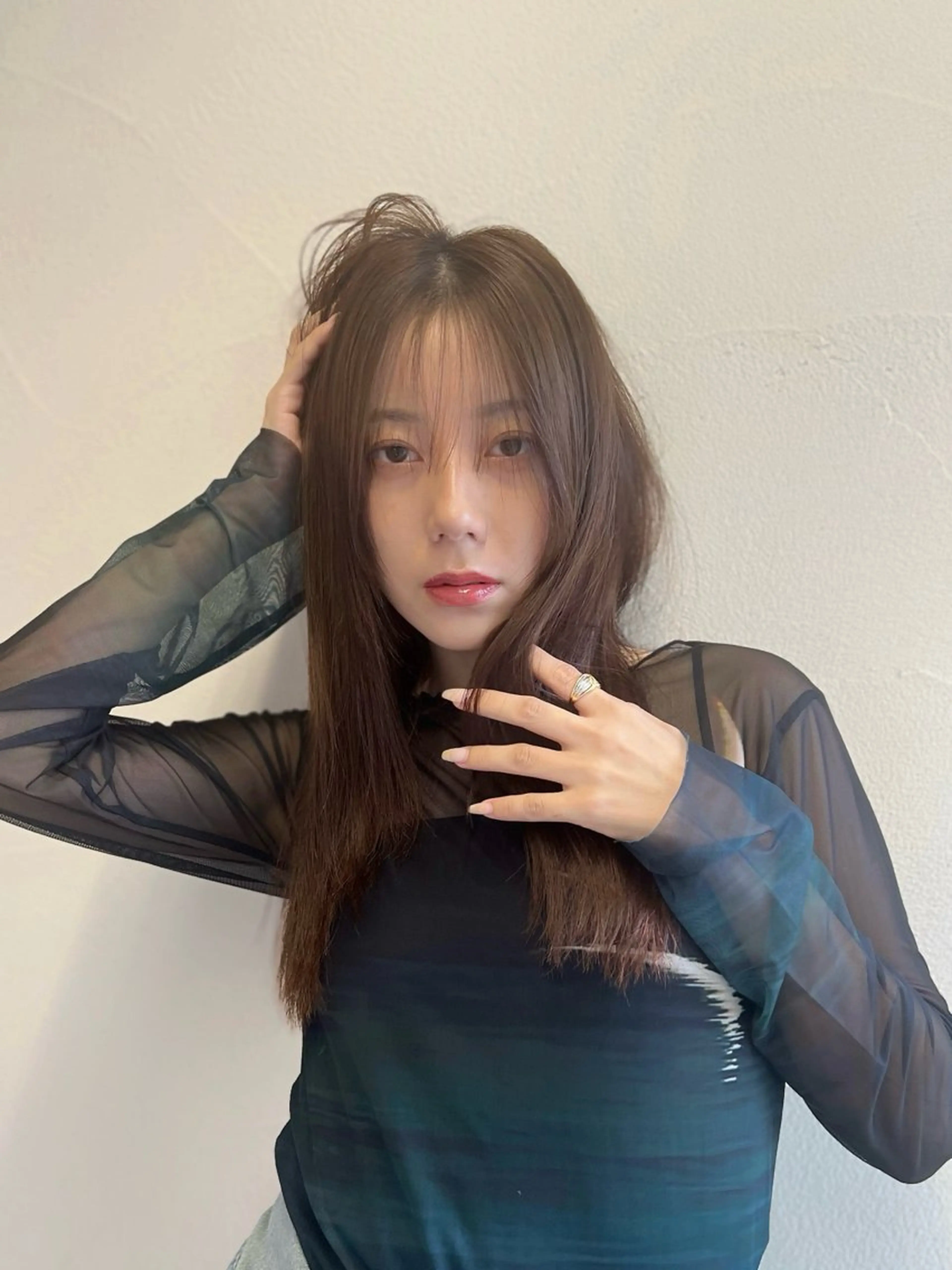 セミロング 【YUTO】確実に 髪を綺麗にするプロ。のヘアスタイル