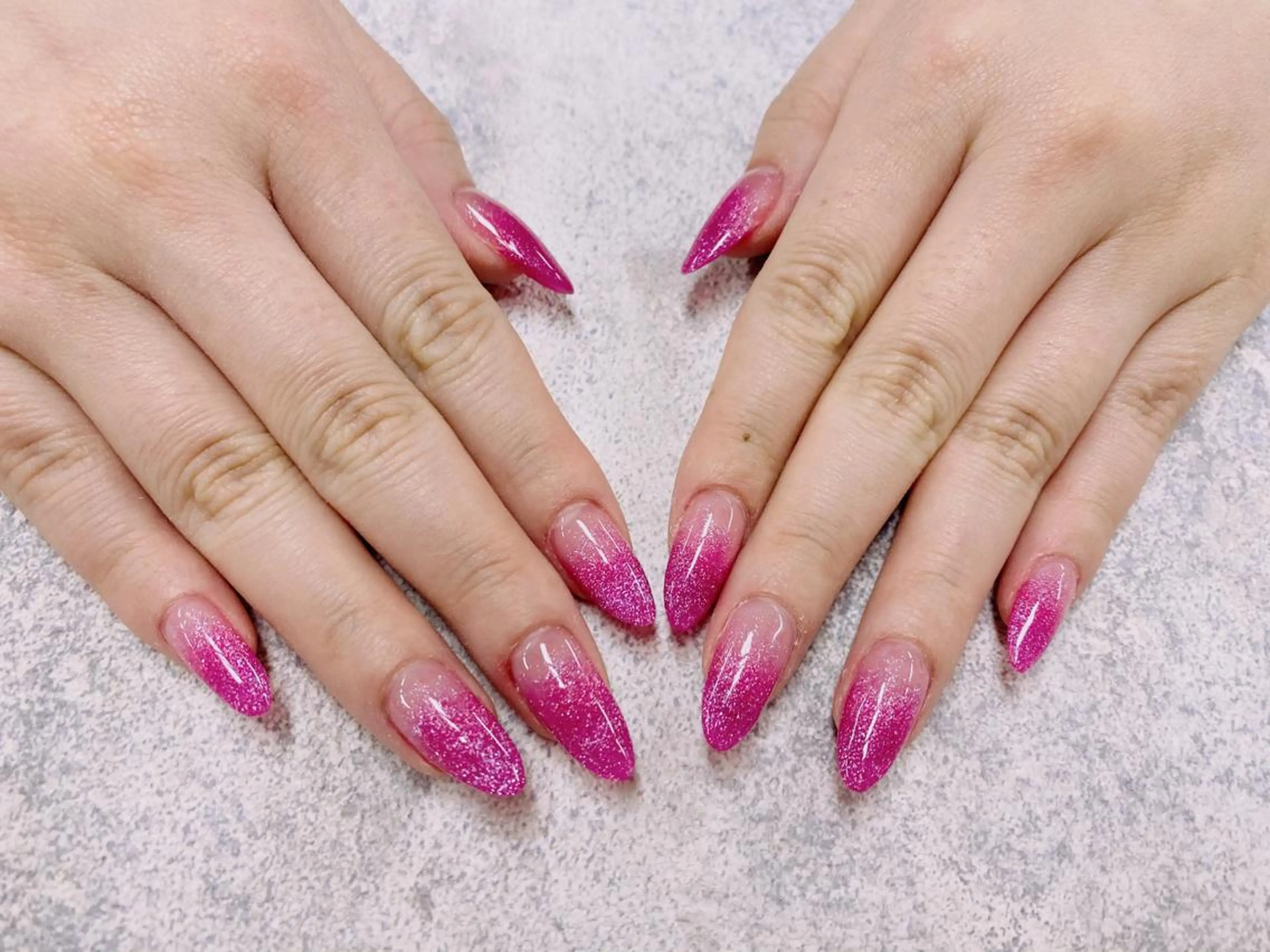 ネイル グラデーション ラメ(グリッター) ラメグラデーション スカルプネイル nail &eye    ADDICT OHORI所属・addict 練習中のネイルデザイン