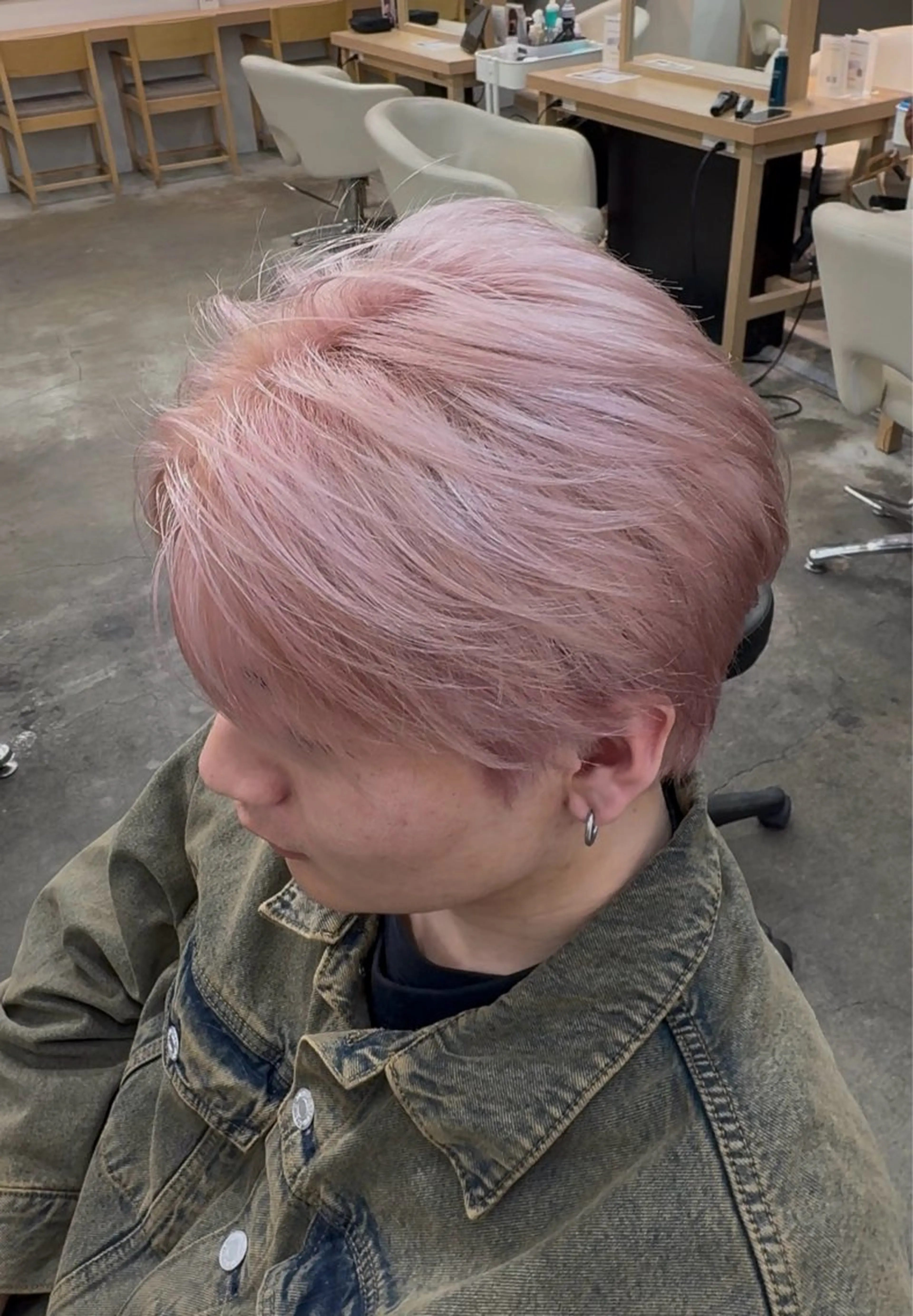 カラー メンズ ヘアカラー アキラ/渋谷/ ブリーチ/縮毛のヘアスタイル